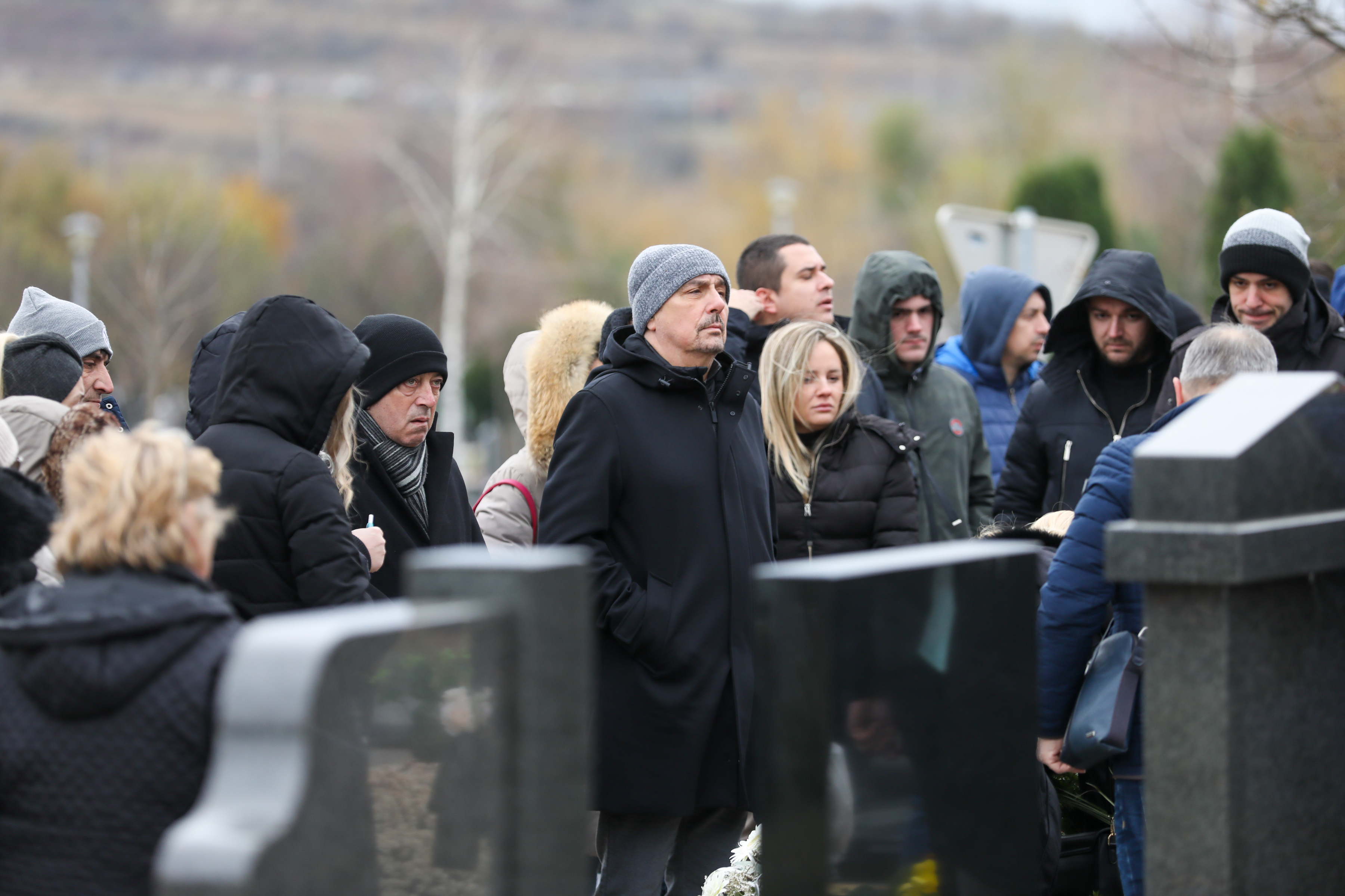 The Kodic family marked 40 days since the death of the prematurely deceased Aleksander Kodic at the Lesce cemetery.Porodica Kodic je na groblju Lesce obelezila 40 dana od smrti prerano preminulog Aleksandra Kodica.