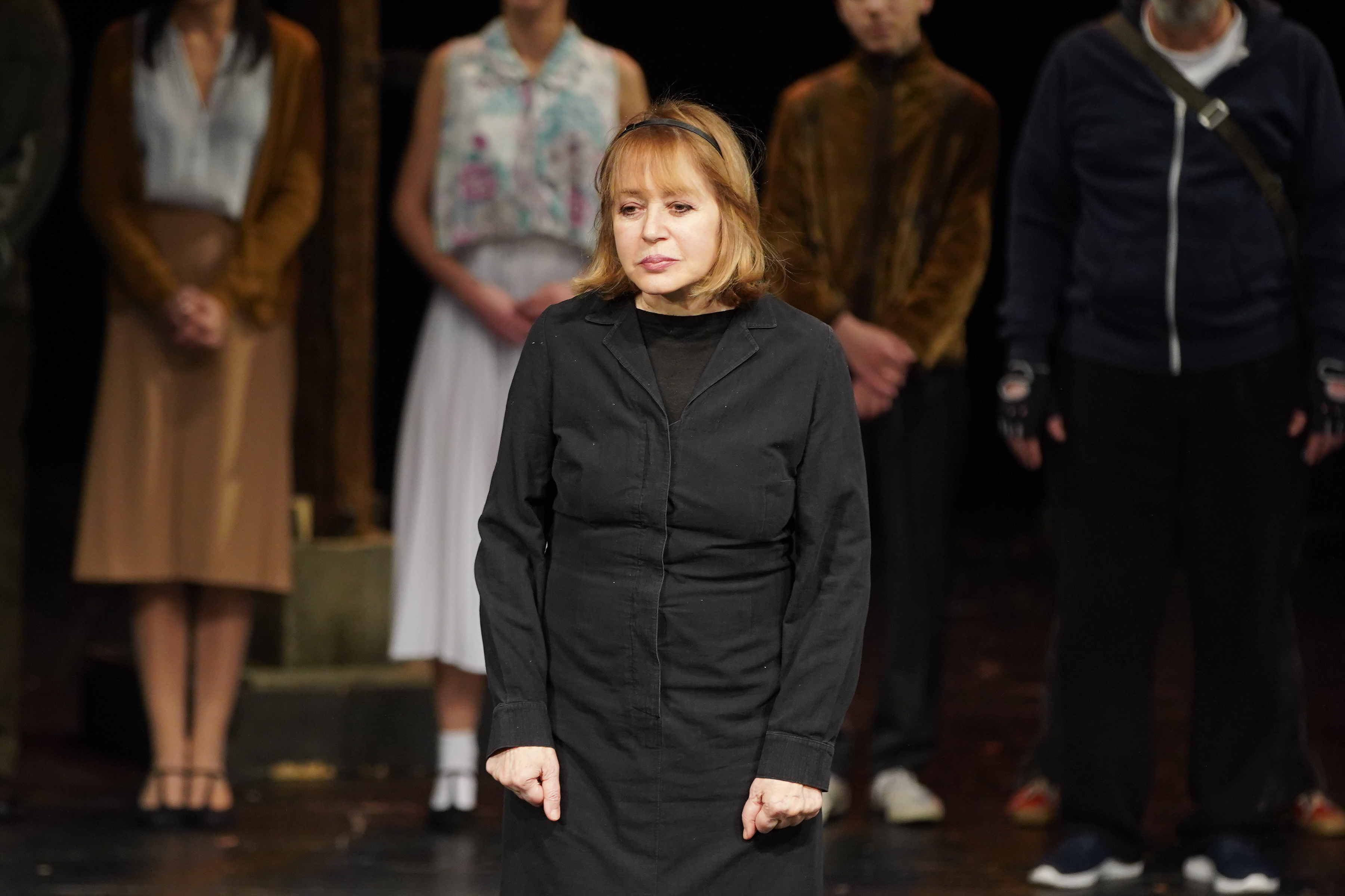 Slobodan Boda Ninkovic has retired, and tonight he played his favorite role in the play "When Pumpkins Bloomed" at the Belgrade Drama Theater, where he was given a surprise and a gift after the play.