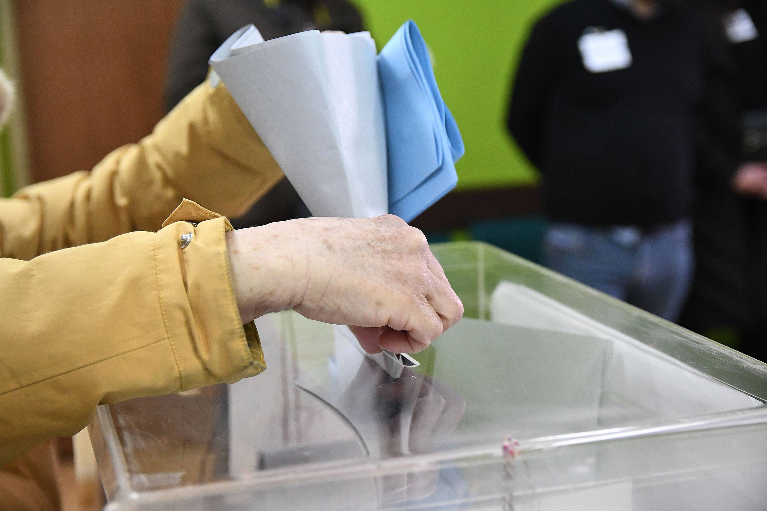 IZBORI - GLASANJE U NOVOM SADU