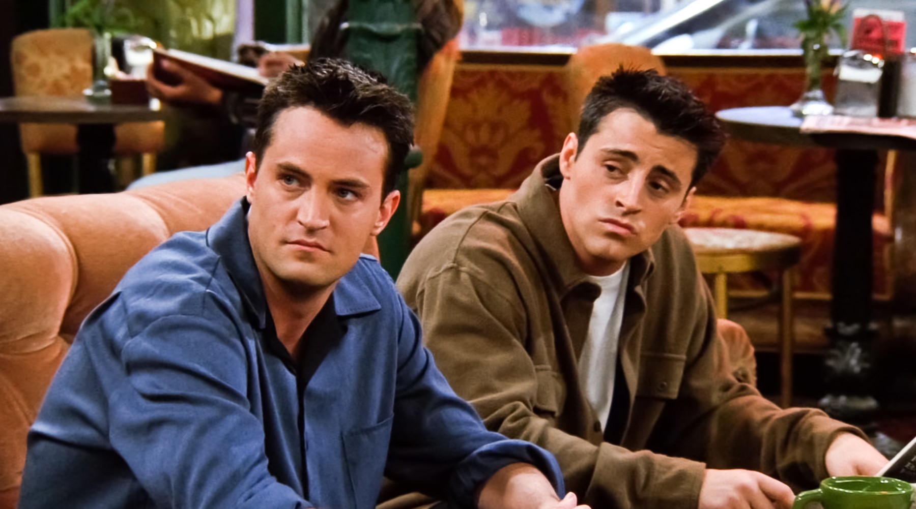 LMKMEDIA_FRIENDS-SEASON-2-SERIES-LMK110-37