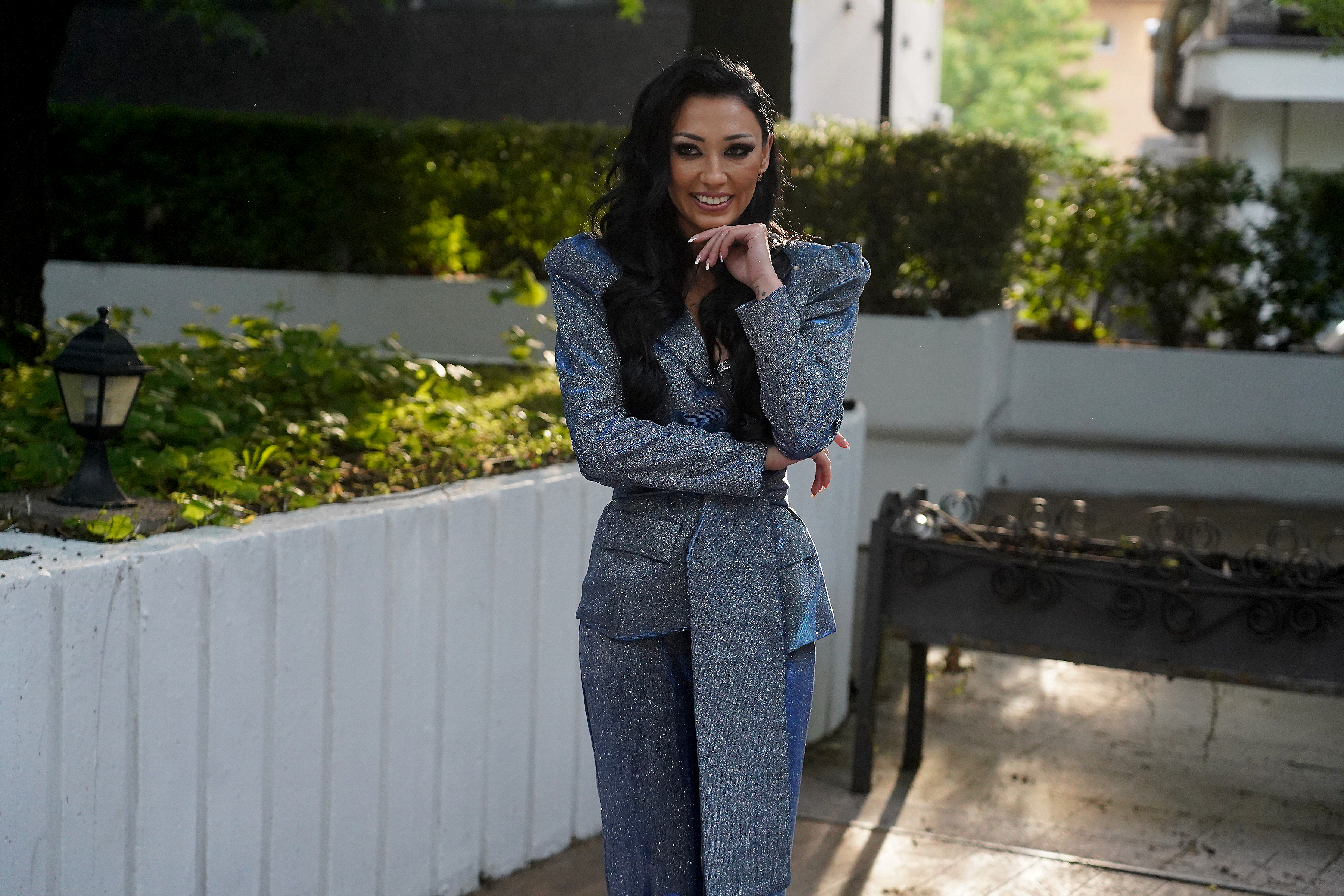 Singer Zorana Simeunovic organized her 30th birthday party at Lipov lad restaurant.Pevacica Zorana Simeunovic je organizovala proslavu 30. rodjendana u restoranu Lipov lad.