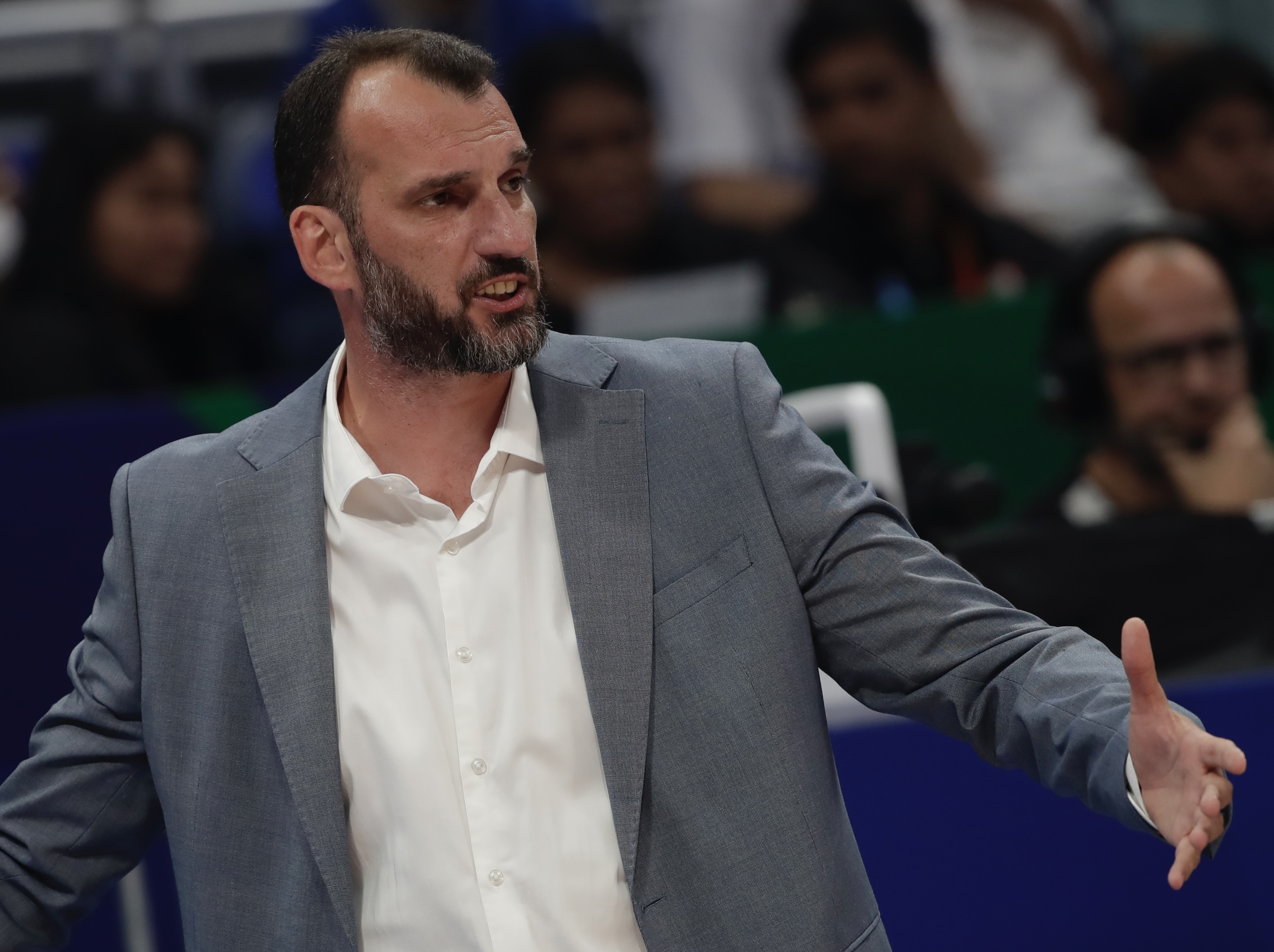 epa10819414 Montenegro head coach Bosko Radovic reacts during the FIBA Basketball World Cup 2023 group stage match between Mexico and Montenegro in Manila, Philippines, 25 August 2023.  EPA-EFE/FRANCIS R. MALASIG