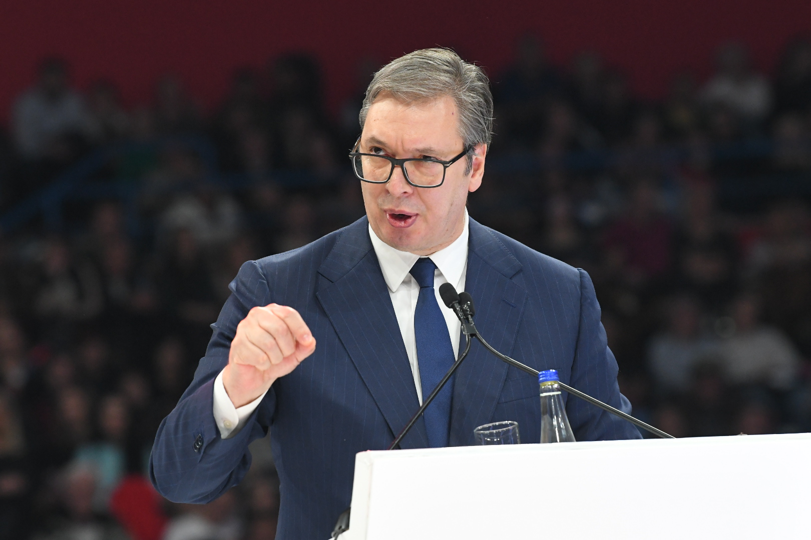 Beograd, 02.12.2023. Štark Arena, predizborni miting, Pristalice SNS simpatizeri dolaze na skup SNS u Stark Arenu, Srpska napredna stranka, miting Foto: Amir Hamzagić/Nova.rs