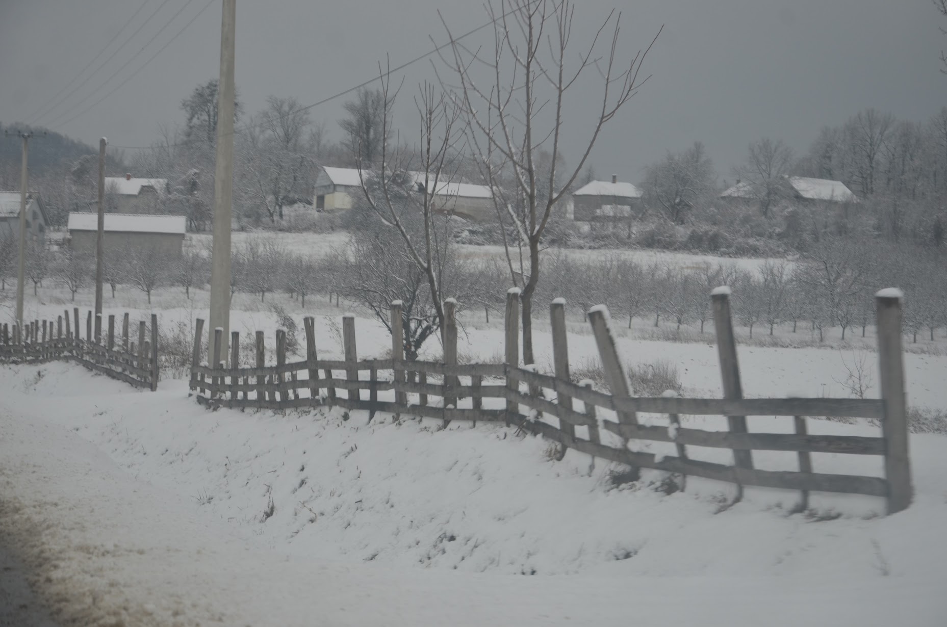 selo, sneg, divčibare, planina, zima, vreme