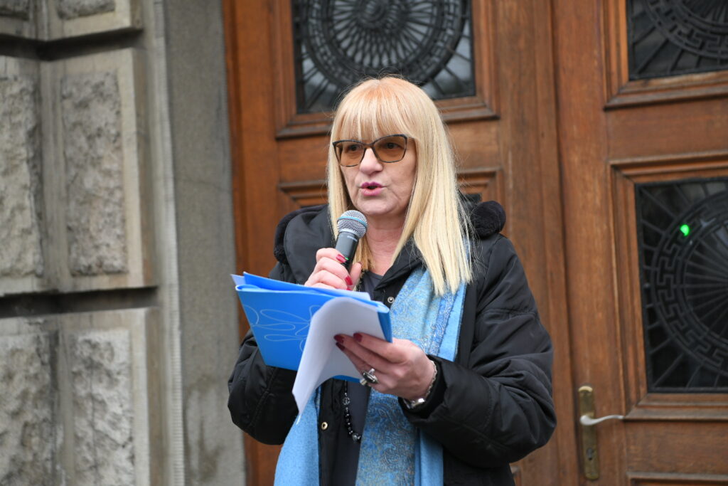 Beograd 06.12.2023. protest zaposlenih u socijalnoij zastiti