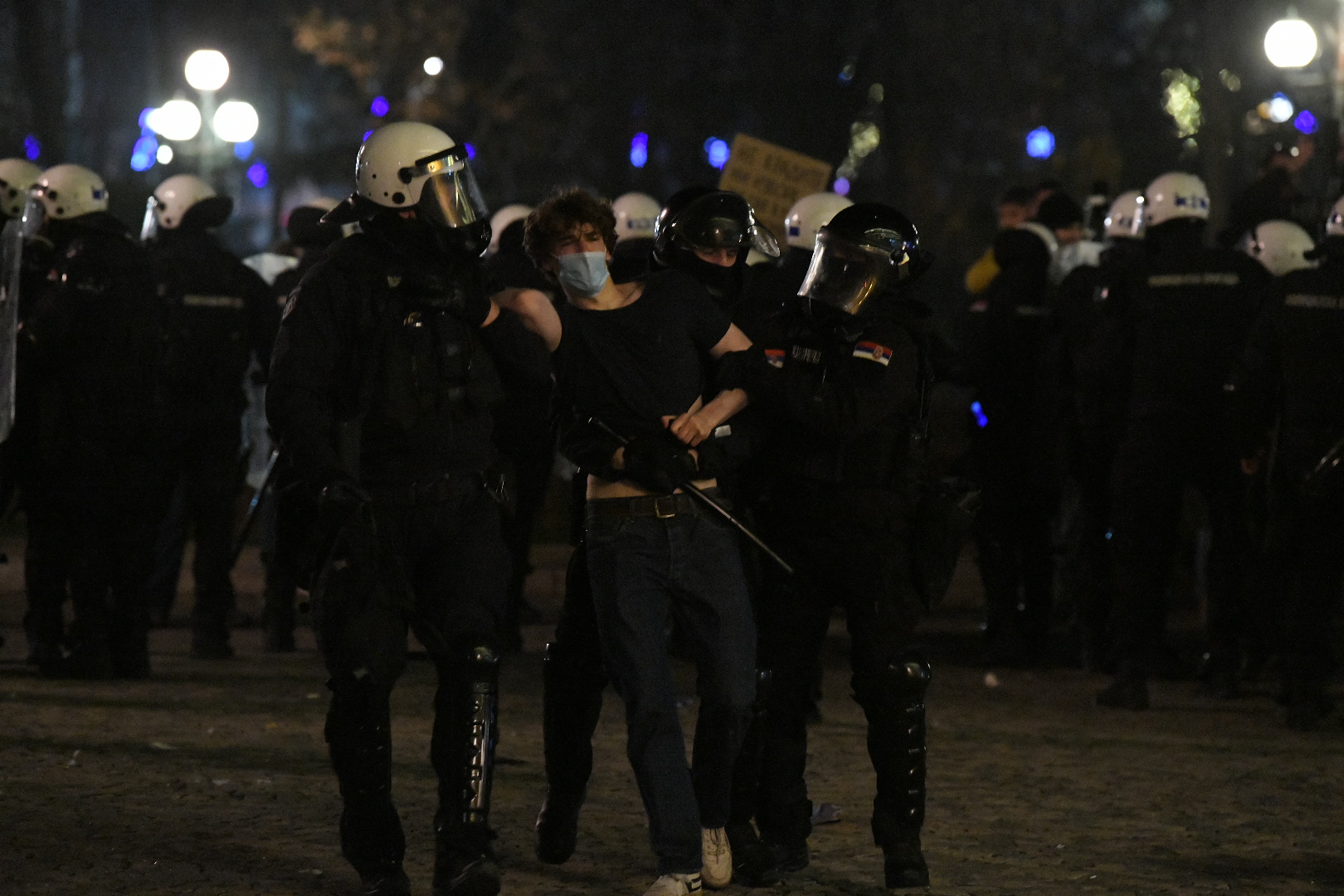 Beograd 24.12.2023. Protest građana  Protest, Skupština grada, žandarmerija, hapšenje, demonstranti, policijaFoto: Amir Hamzagić/Nova.rs