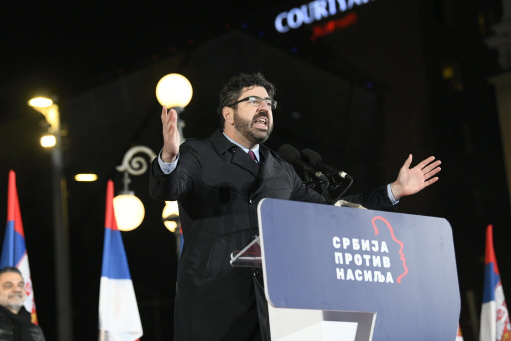Beograd 12.12.2023.  Radomir Lazović. Srbija protiv nasilaj, završna konvencija, završni miting, predizborni miting Foto: Amir Hamzagić/Nova.rs