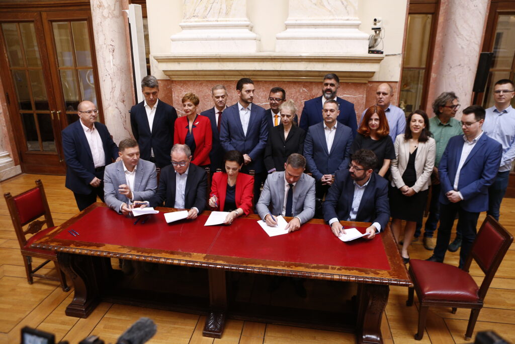 Beograd 21.09.2023. Dolazak opozicije u Skupštinu Srbije. Opozicija, Skupština Srbije Foto: Amir Hamzagić/Nova.rs