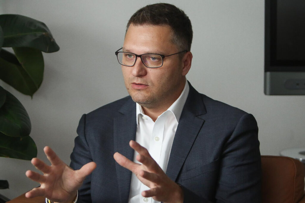 Mesto: BEOGRAD
Datum: Sun Oct 08 12:27:28 CEST 2023
Dogadjaj: EVROSERVIS/KVAKA 23 - izjava FoNetu Raše Nedeljkova iz CRTE okviru serijala Kvaka 23
Fotoreporter: Milica Vučković
Ličnosti: Raša Nedeljkov
Izvor: FoNet