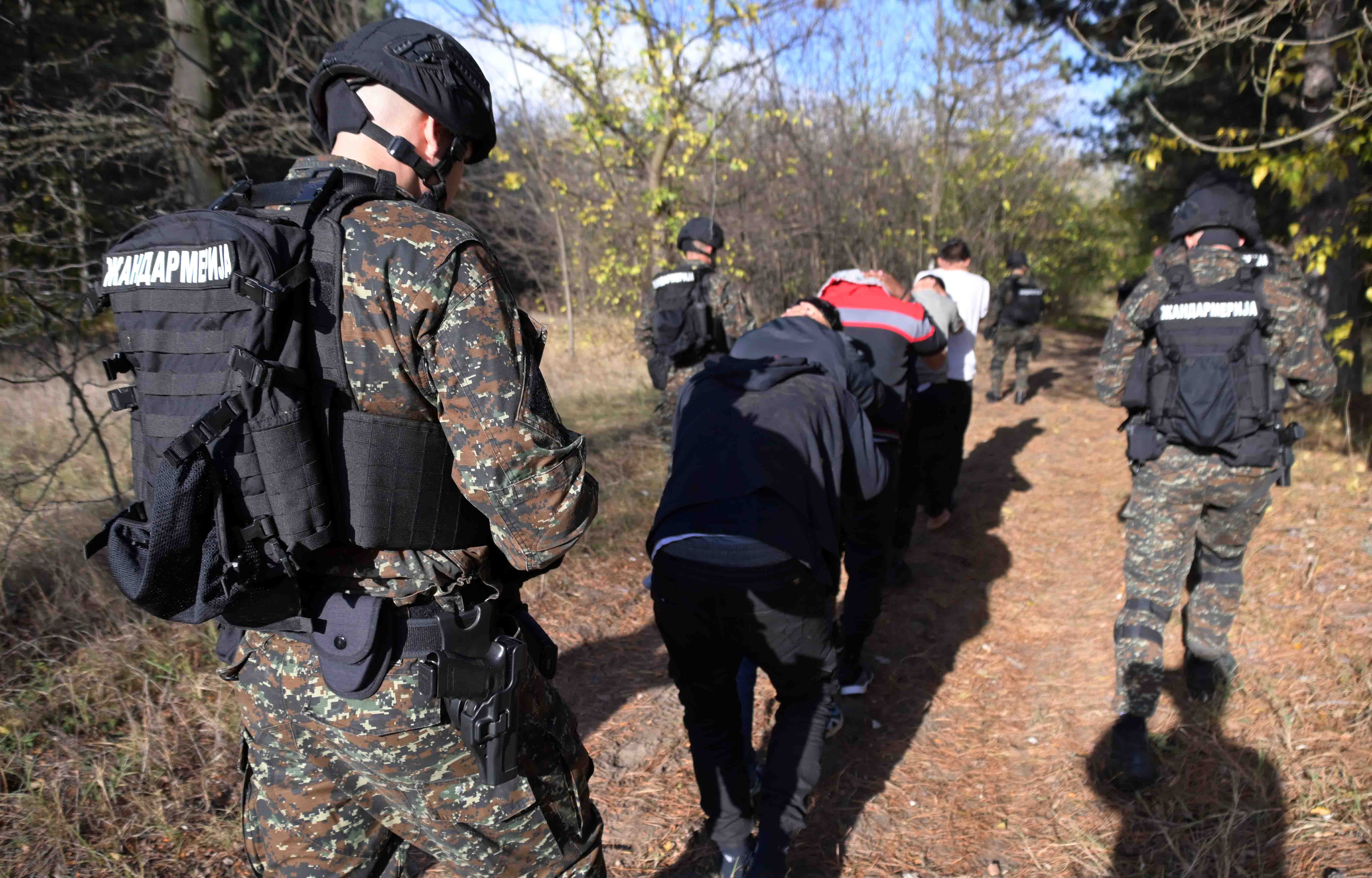 Policija žandarmerija migranti