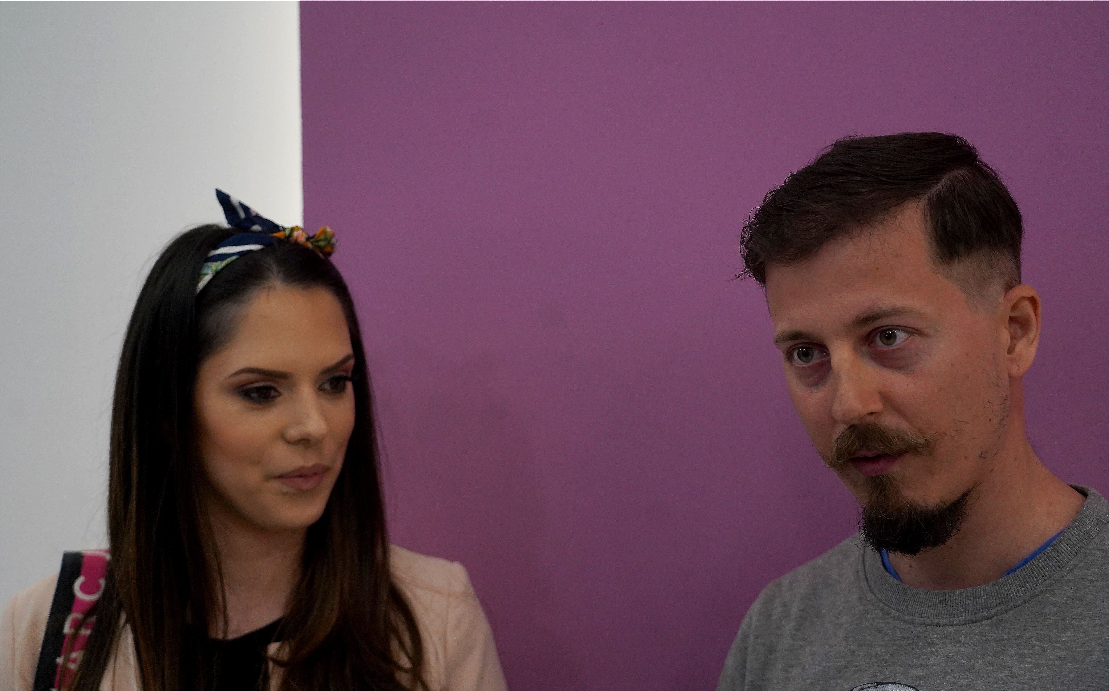 Singer Milan Dincic Dinca came with his wife Jelena Dincic to TC Stadiion to buy things for children in the Aksa store.Pevac Milan Dincic Dinca dosao je sa suprugom Jelenom Dincic u TC Stadiion kako bi u prodavnici Aksa kupili stvari za decu.