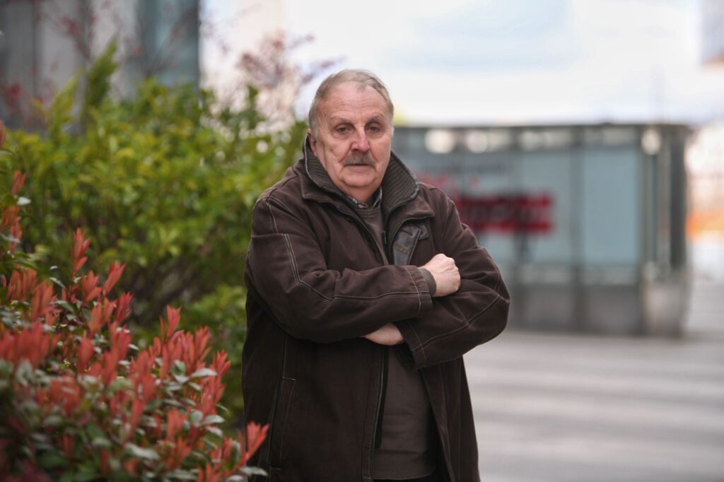 Beograd 28.03.2023. Zoran Jevremović, brat pokojnog pevača Mikija Jevremovića, intervju Foto: Filip Krainčanić/Nova.rs