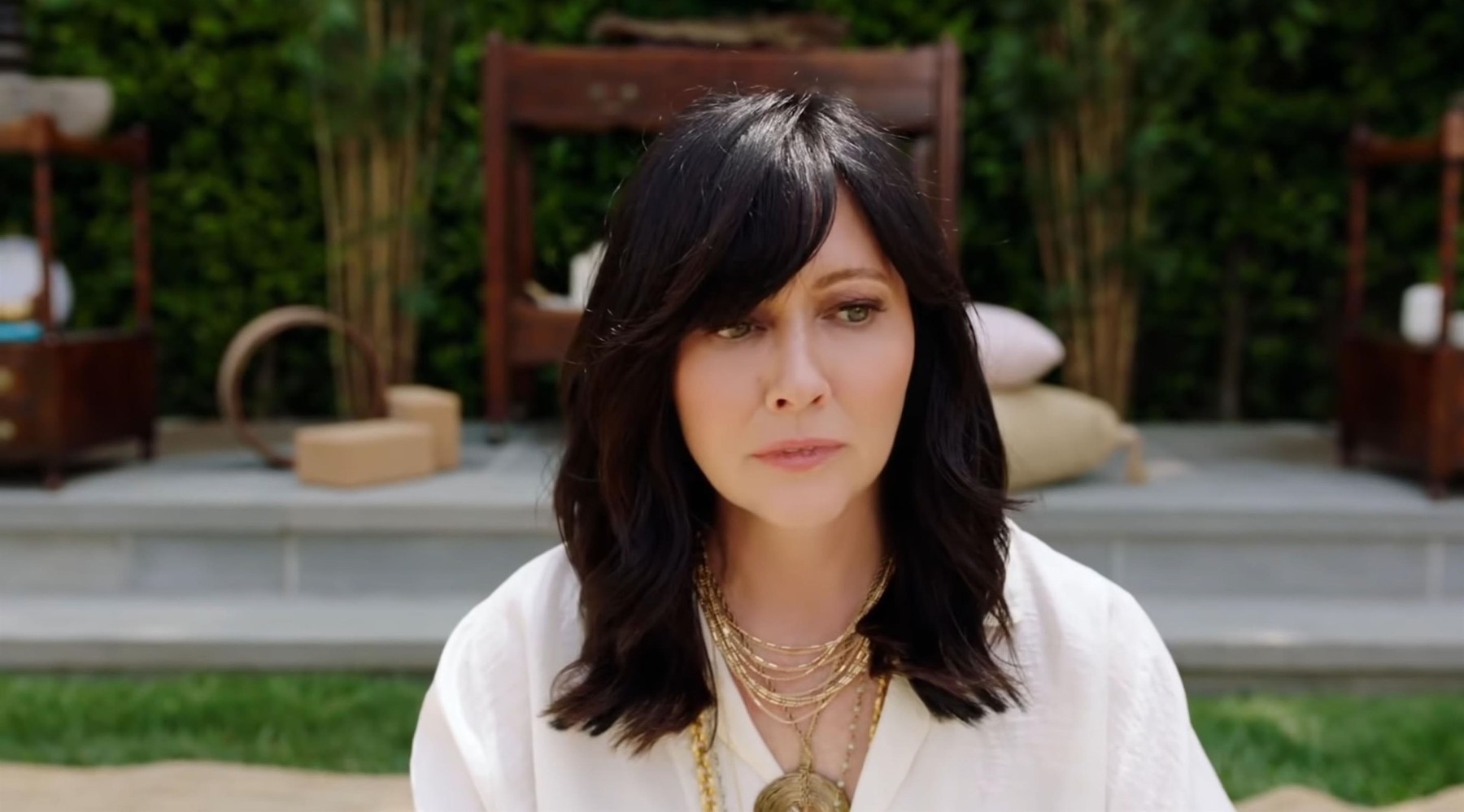 Beverly Hills 90210 reboot teaser trailer features original cast and iconic theme song