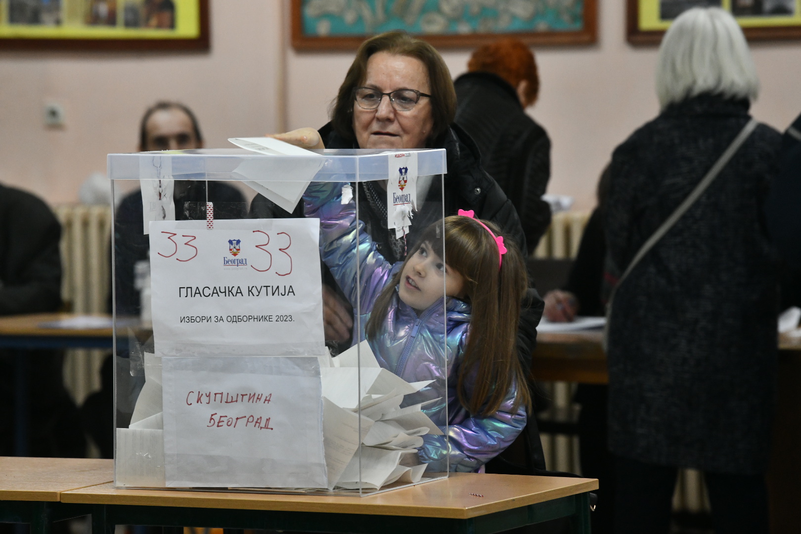 Beograd, 17.12.2023. Parlamentarni izbori, vanredni parlamentarni izbori, glasanje, lokalni izbori,  Foto: Vesna Lalić/Nova.rs