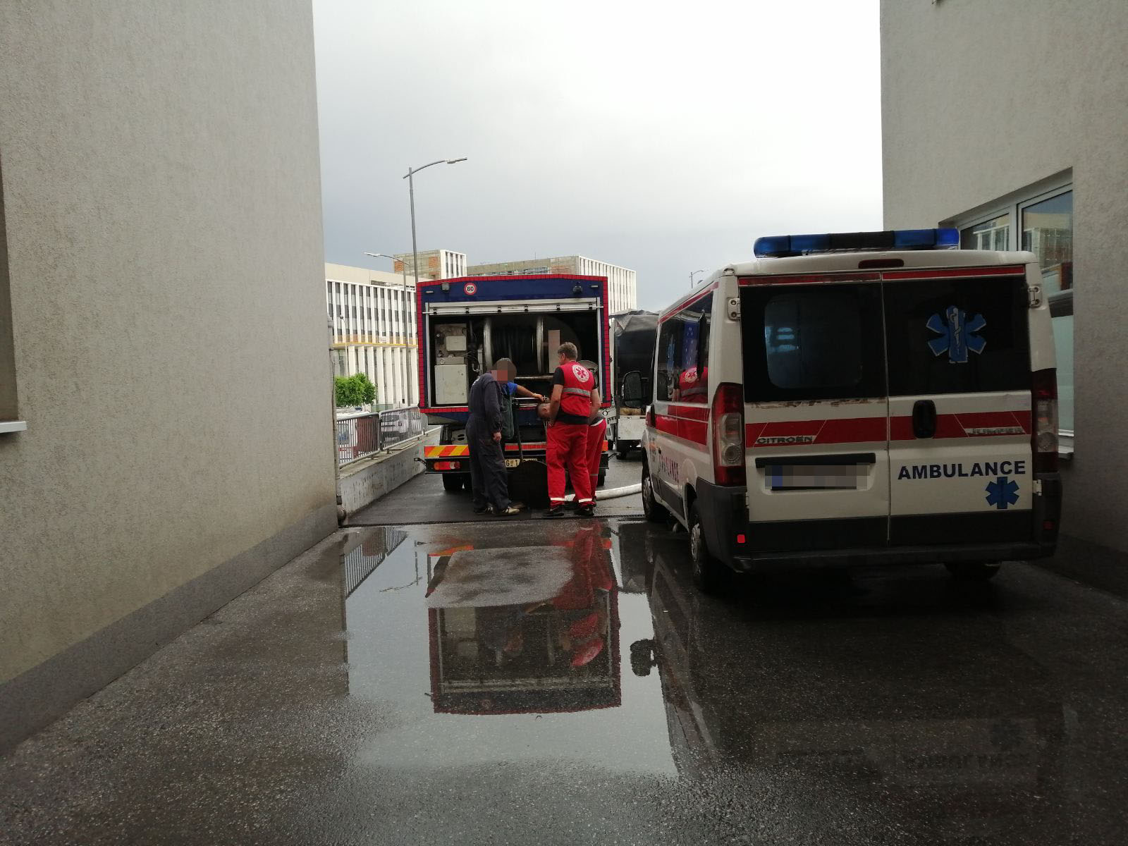 Kragujevac 10.06.2020. Poplava, Hitna pomoć Foto: Aleksandra Petrović/Nova.rs