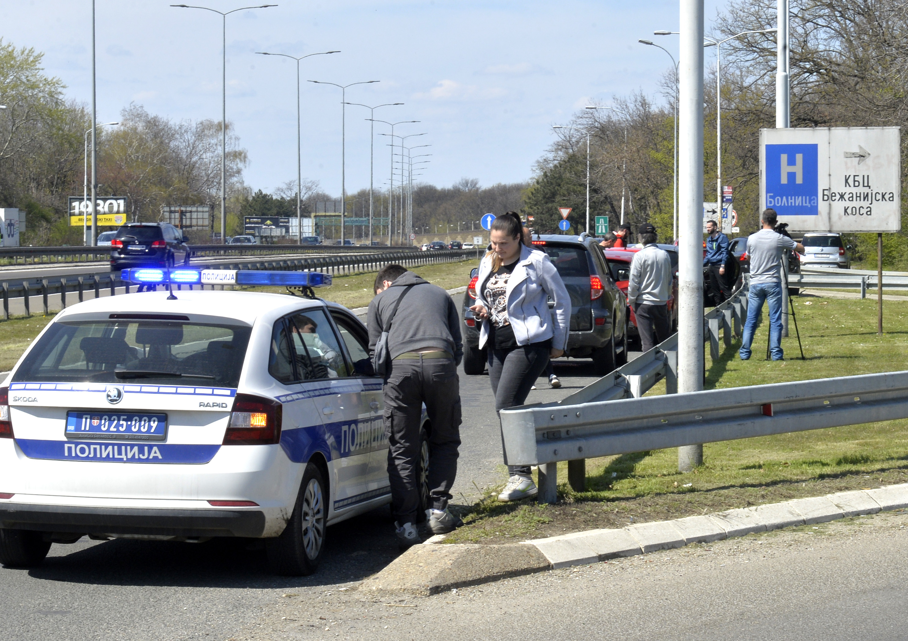 POLICIJA NA MESTU UVIDAJAJA