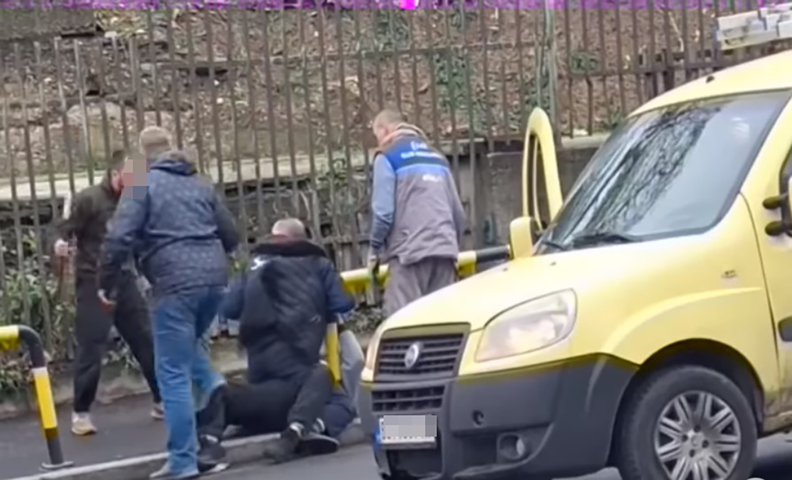 управо код Мупа (ОФК Београд) избила туча где је реаговала и полиција. tuča