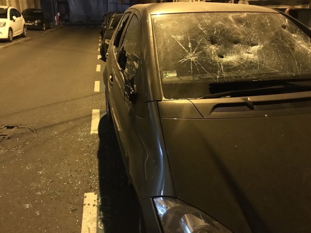Vračar, demoliran automobil Foto: N1