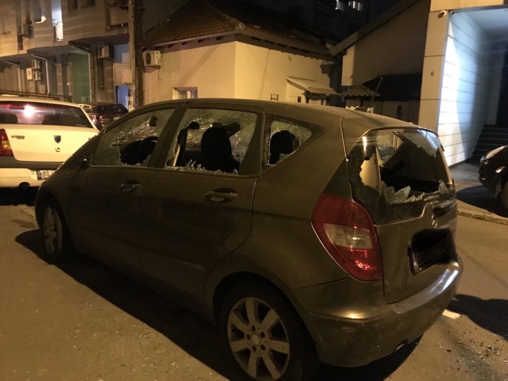Vračar, demoliran automobil Foto: N1