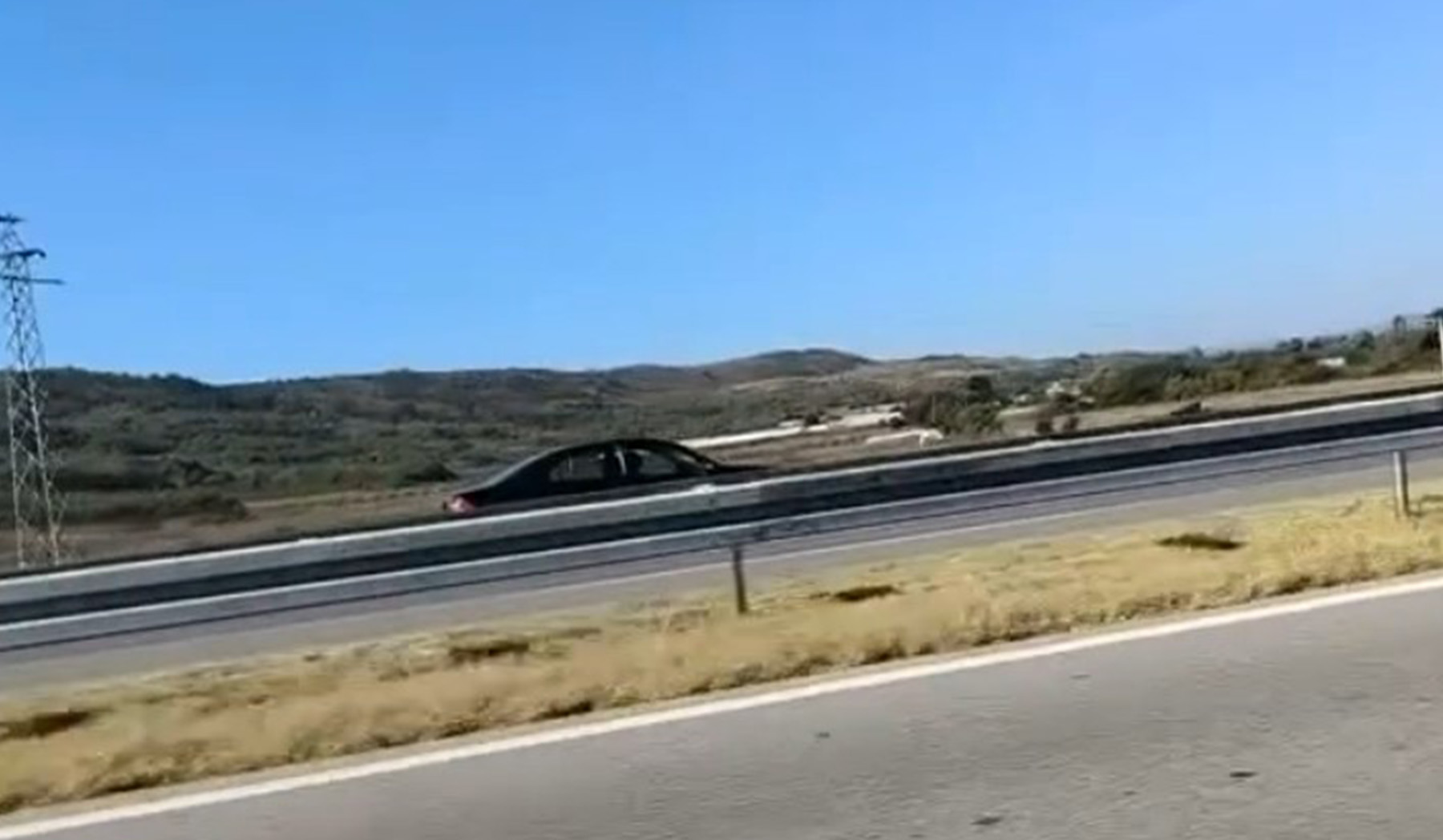 Danas sam snimio kamikazu, autoput Niš-Beograd u visini Prokuplja