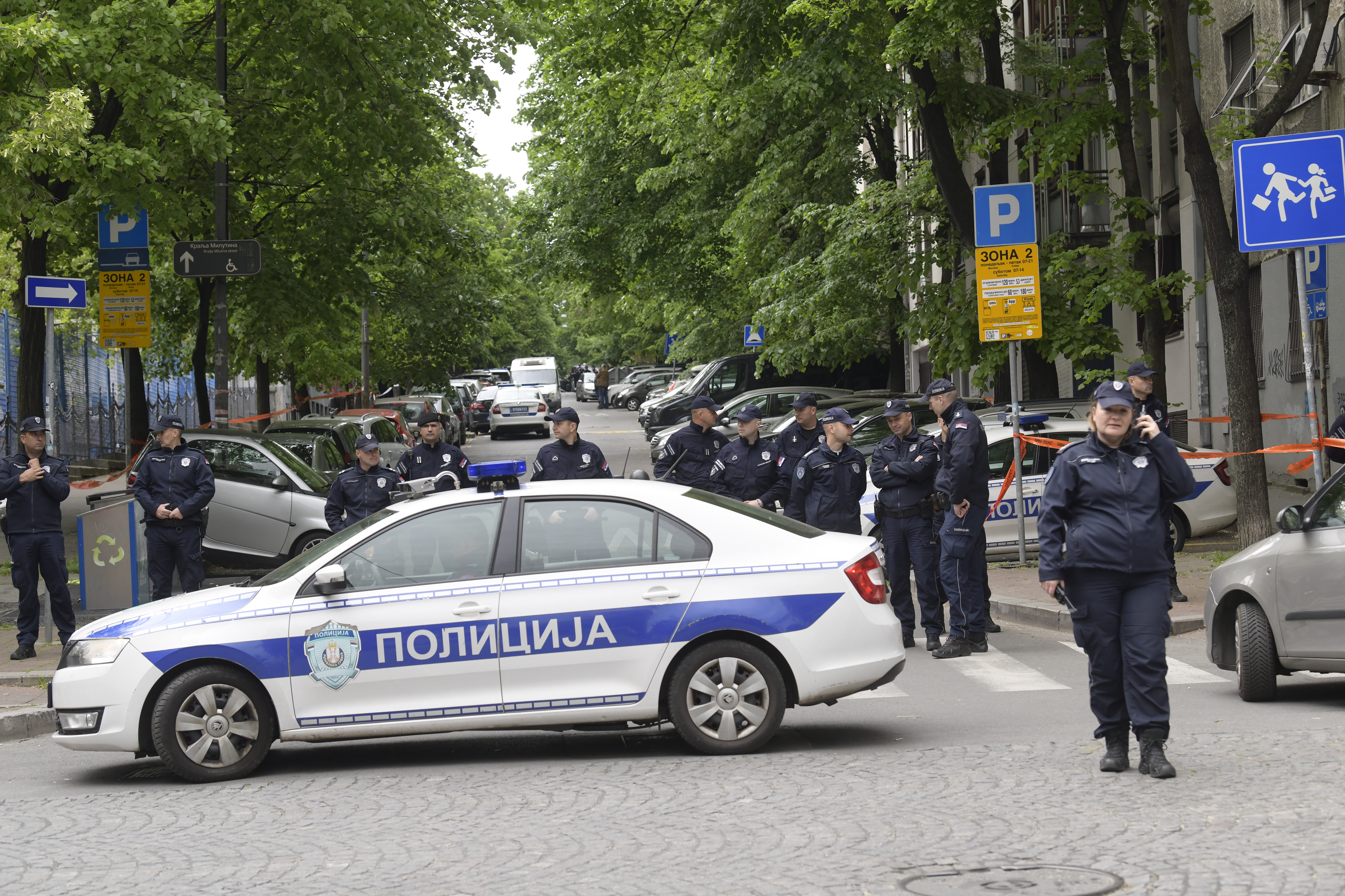 Beograd 03.05.2023. Pucnjava u Osnovnoj školi Vladislav Ribnikar, učenik pucao na nastavnike i decu. Policija, pucnjava, hronika, Osnovna škola Vladislav Ribnikar, policija Foto: Goran Srdanov/Nova.rs