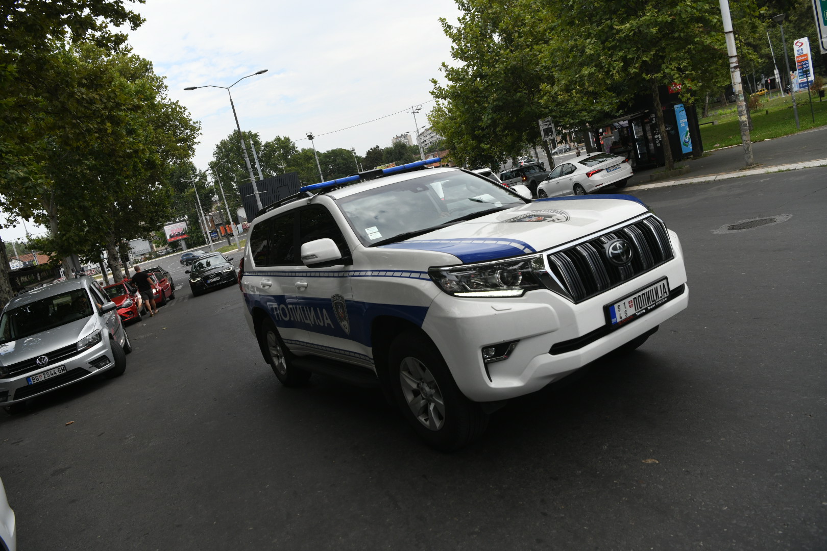 Beograd 30. jul 2023. Autokomanda pucnjava ranjavanje mesto na kome je upucan mladić Bojan T. (26) na Autokomandi. policija uvidjaj Foto:Vesna Lalić/Nova.rs
