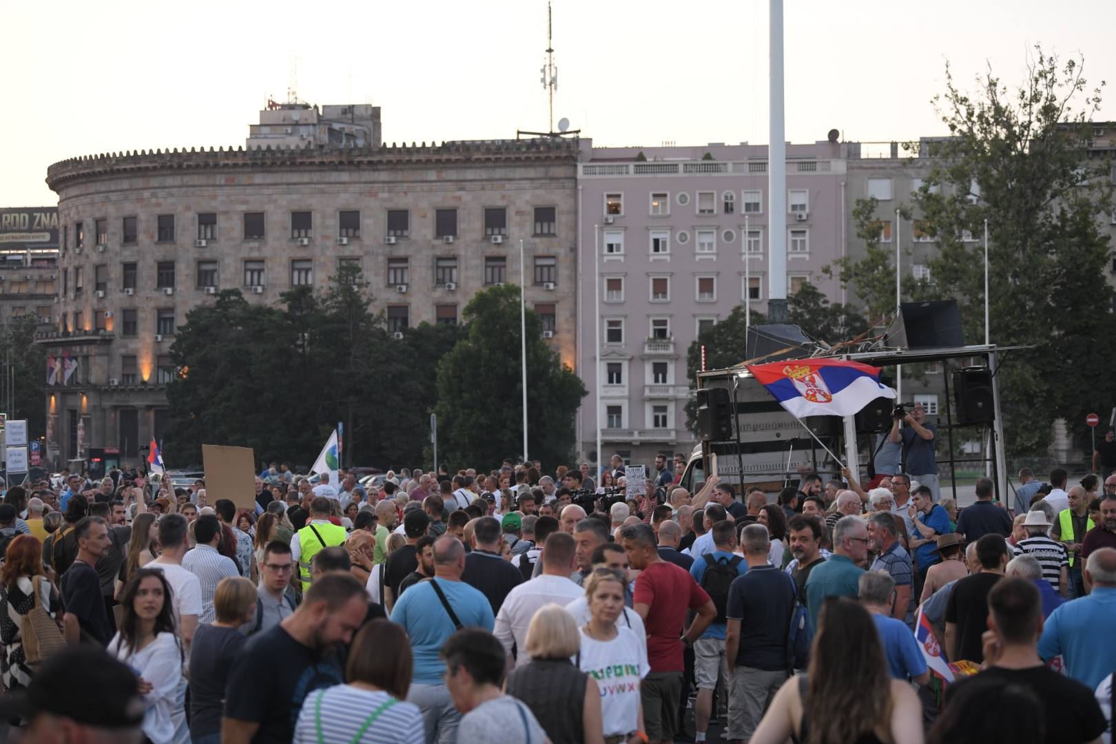 Beograd, 29.07.2023. Skupština, Protest br 13, Srbija protiv nasilja Foto: Dragan Mujan/Nova.rs