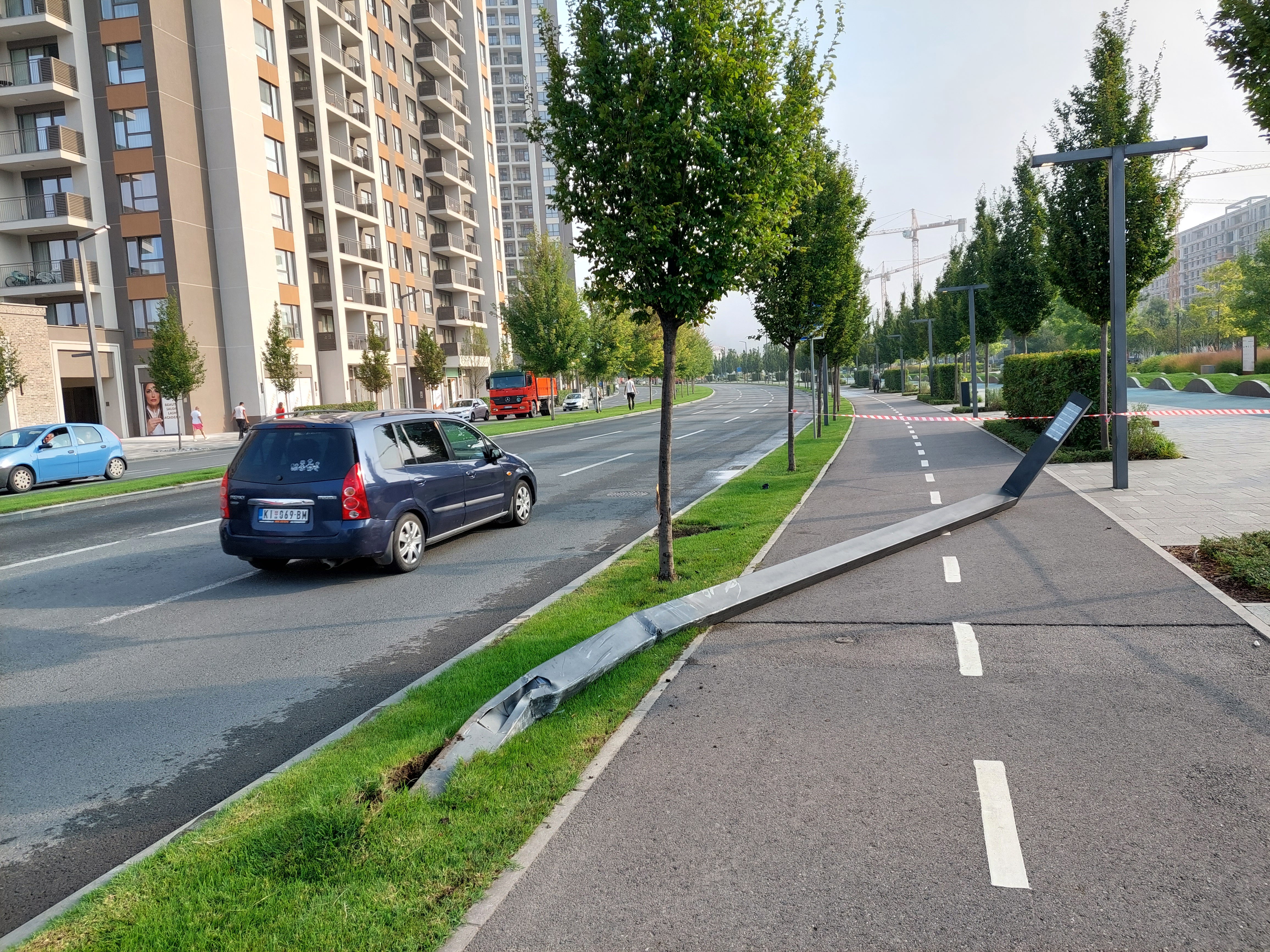Beograd na vodi, prevrtanje automobila