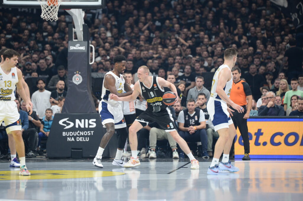 Beograd, 9.novembar 2023. Partizan, Fenerbahče, Evrolig, Arena, Alen Smailagić 
Foto: Janko Anđelić