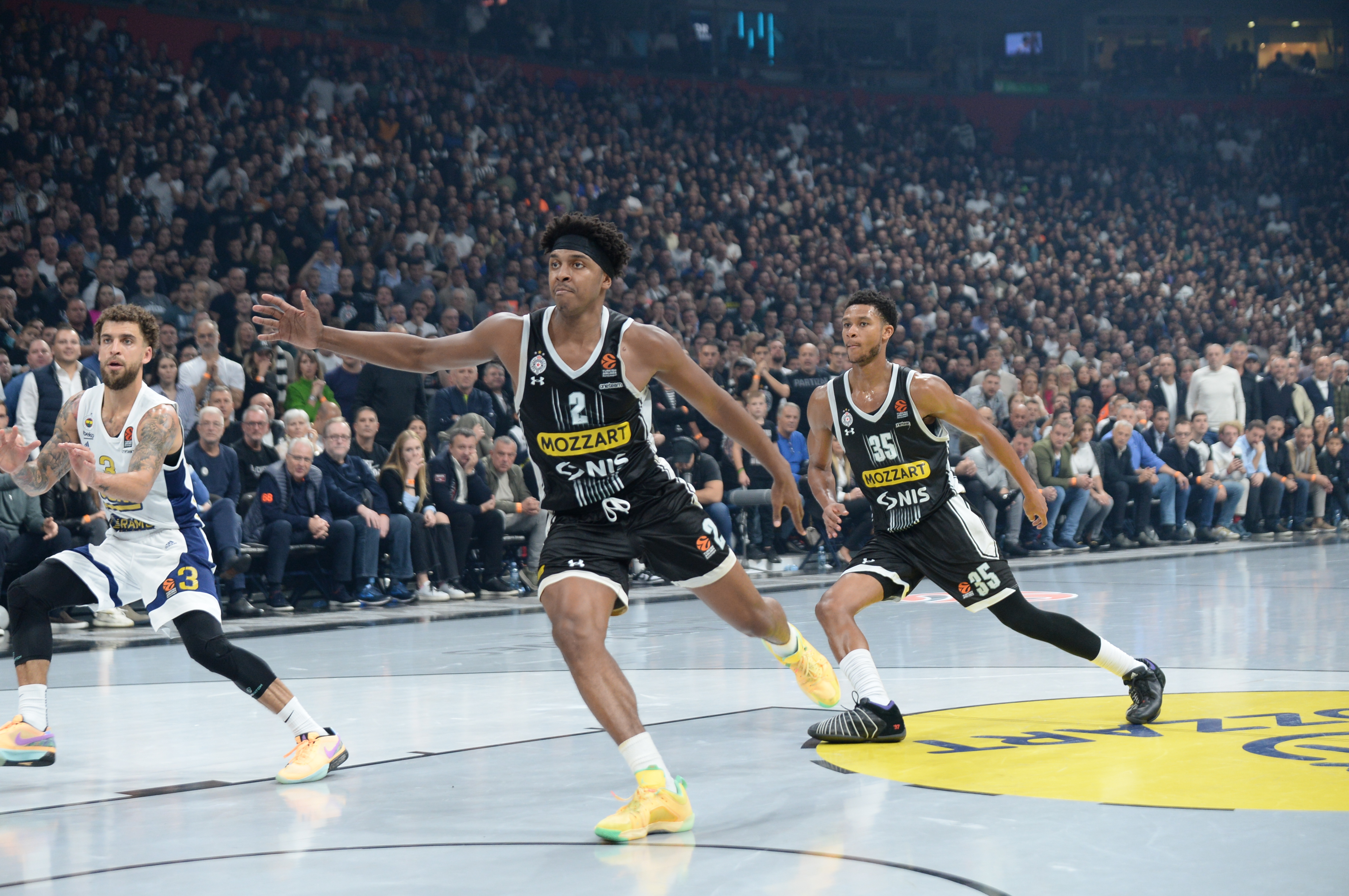 Beograd, 9.novembar 2023. Partizan, Fenerbahče, Evrolig, Arena, Zach LeDay, PJ Dozier
Foto: Janko Anđelić