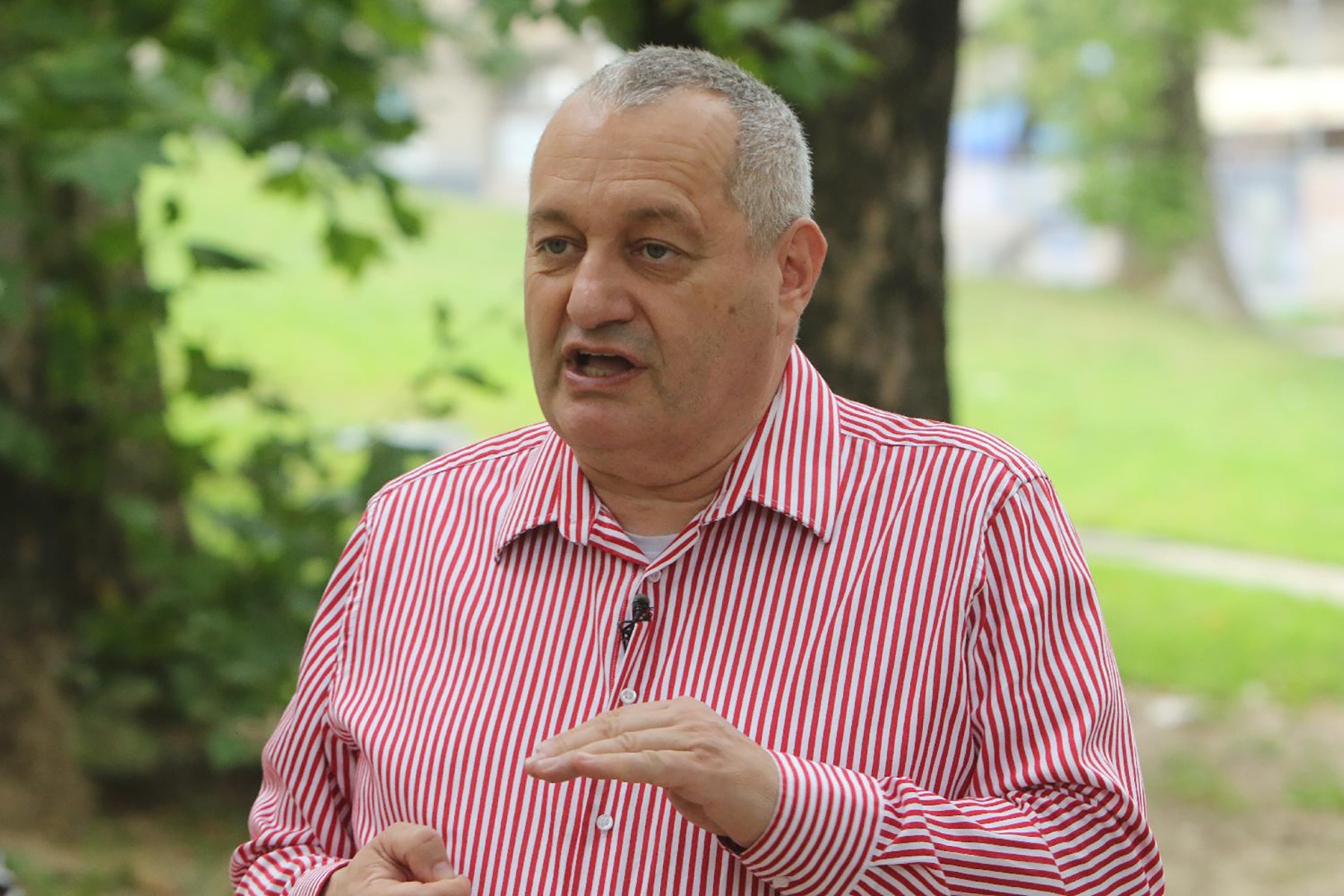 Mesto: BEOGRAD
Datum: Sun Jul 02 10:52:16 CEST 2023
Dogadjaj: EVROSERVIS/KVAKA 23 - izjava narodnog poslanika Demokratske stranke Srđana Milivojevića, u okviru serijala Kvaka 23
Fotoreporter: Aleksandar Mijailović
Ličnosti: Srđan Milivojević
Izvor: FoNet