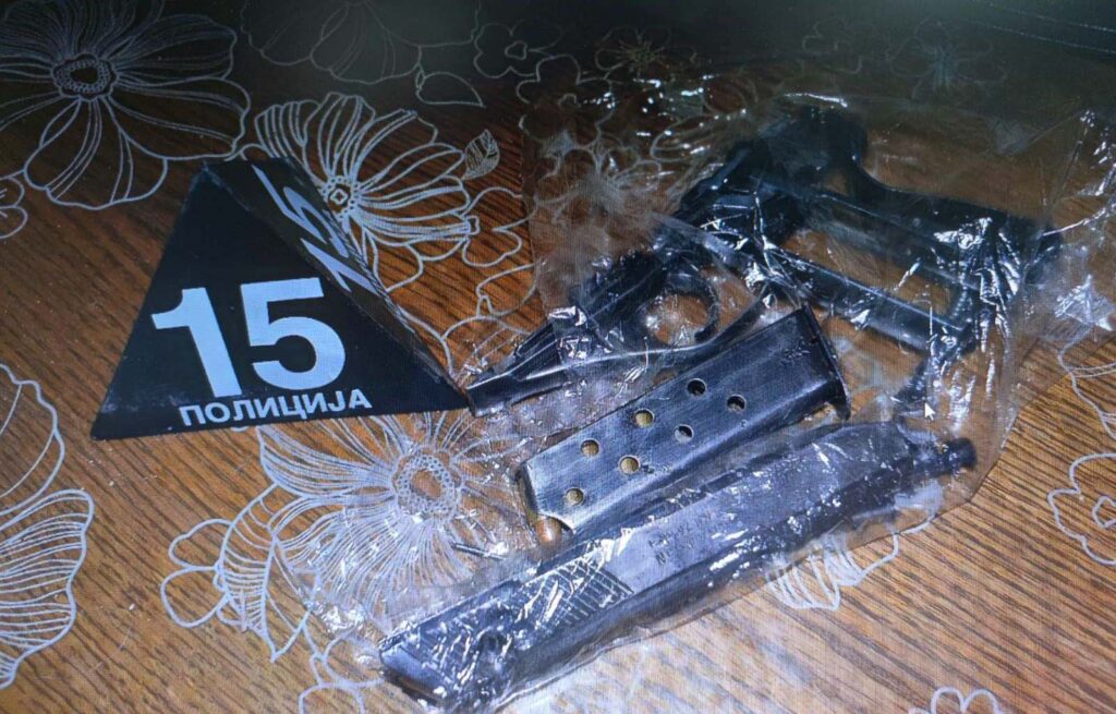 droga marihuana opojna droga Sremska Mitrovica  oruzje pistolj