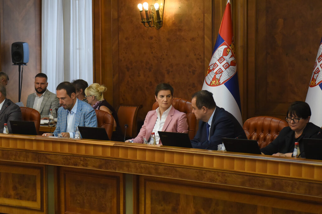 Beograd, 14. septembra 2023.- Sednica Vlade Republike Srbije. Predsednica Vlade Srbije Ana Brnabiæ i prvi potpredsednik Vlade Srbije i ministar spoljnih poslova Ivica Daèiæ na sednici Vlade Srbije. FOTO TANJUG/ VLADA REPUBLIKE SRBIJE/ PEÐA VUÈKOVIÆ/ bg
