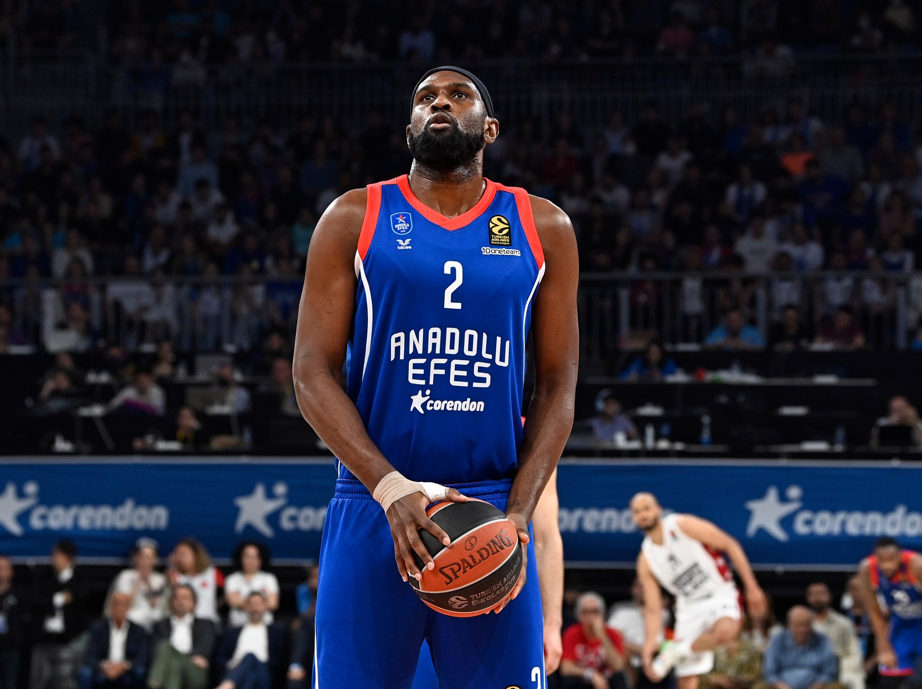 Turkish Airlines EuroLeague Play Off game 3 between Anadolu Efes Istanbul and AX Armani Exchange Milan at Sinan Erdem Dome in Istanbul, Turkey on April 26, 2022.