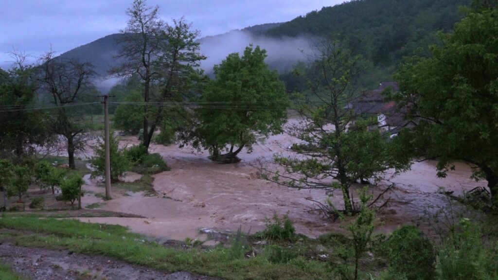 Aleksandrovac pod vodom