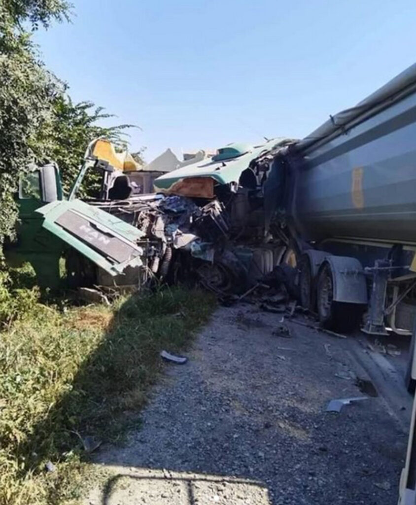 Teška saobraćajna nesreća kod Trstenika, vozač kamiona je u teškom stanju prevezen u bolnicu u Kruševcu