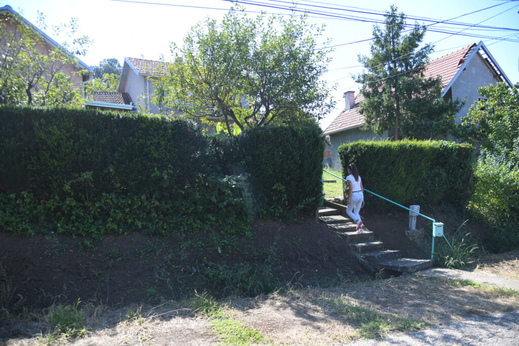 Barič, Barič, Ana Miketić koju je pretukao Nemanja u Bariču, Kuća nasilnika Nemanje Gavrilovića