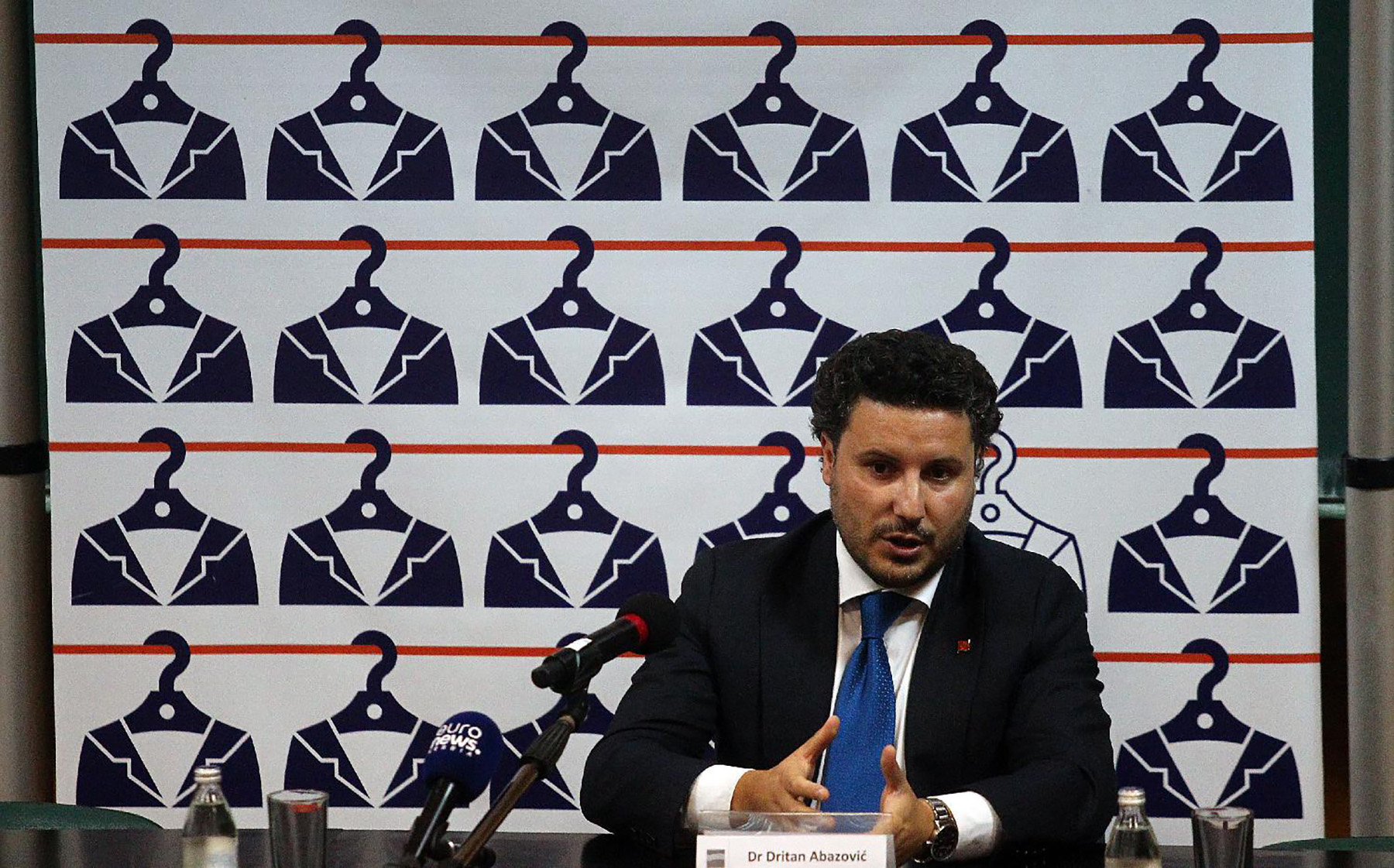 Mesto: Beograd
Datum: Mon Sep 25 18:00:39 CEST 2023
Dogadjaj: POLITIKA - premijer Crne Gore Dritan Abazović održao je predavanje na Fakultetu političkih nauka (FPN) u Beogradu 
Fotoreporter: Aleksandar Barda
Ličnosti: Dritan Abazović
Izvor: FoNet