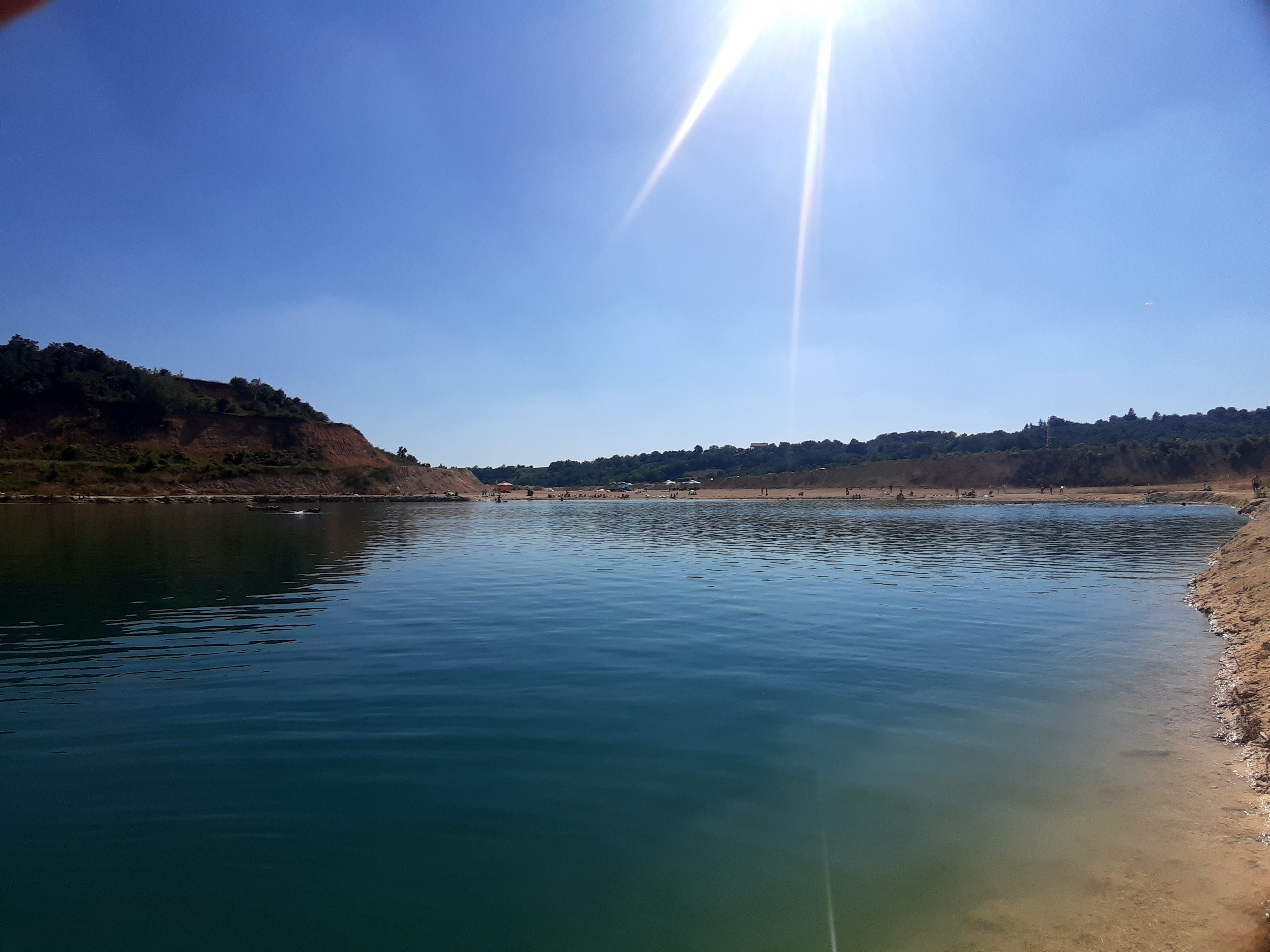 srpski karibi, bešenovačko jezero