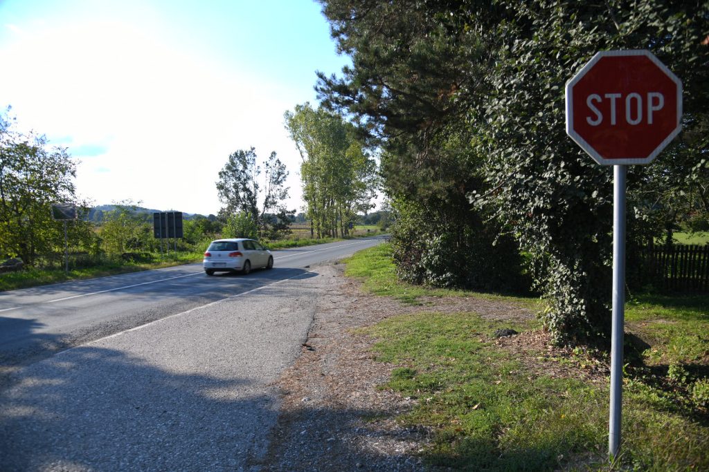 Županjac 23.09.2022. crna tacka, crne tacke ibarske magistrale , ibarska magistrala, mesto nesreca, saobracajne nesrece,saobracajni znak stop