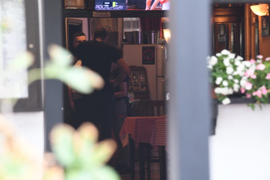 Beograd 30. jul 2023. Autokomanda pucnjava ranjavanje mesto na kome je upucan mladić Bojan T. (26) na Autokomandi. policija uvidjaj Foto:Vesna Lalić/Nova.rs