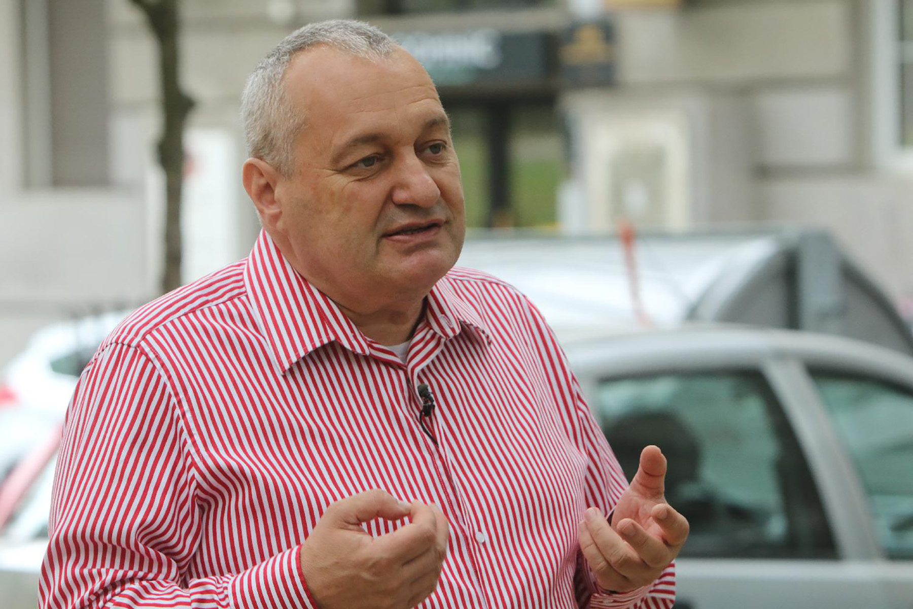 Mesto: BEOGRAD
Datum: Sun Jul 02 10:51:07 CEST 2023
Dogadjaj: EVROSERVIS/KVAKA 23 - izjava narodnog poslanika Demokratske stranke Srđana Milivojevića, u okviru serijala Kvaka 23
Fotoreporter: Aleksandar Mijailović
Ličnosti: Srđan Milivojević
Izvor: FoNet