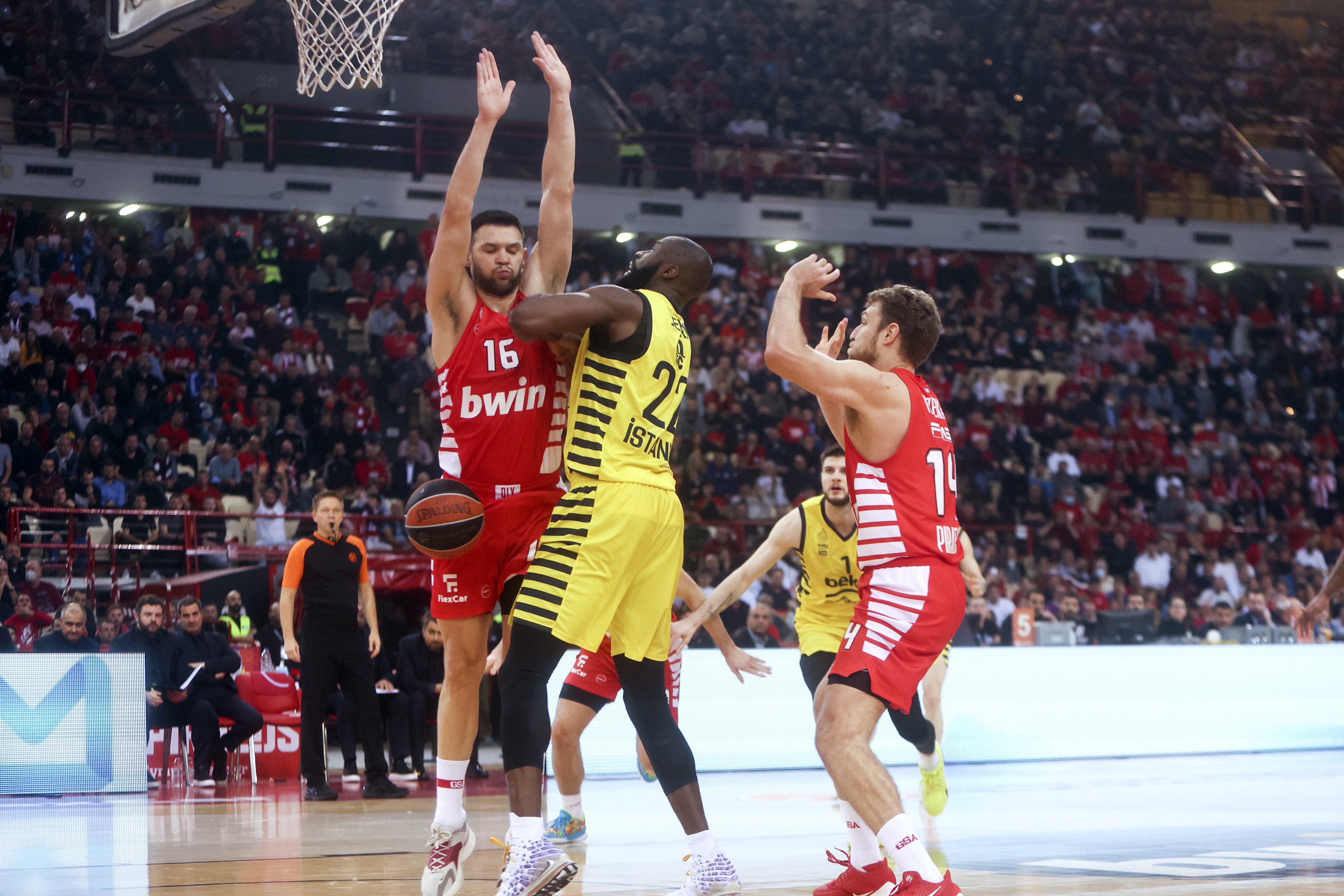 Basketball EuroLeague - Olympiacos Piraeus vs Fenerbahce