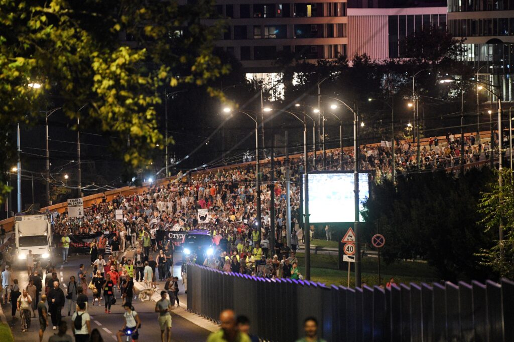 Beograd 08.09.2023. Šetnja. Protest Srbija protiv nasilja, 19. po redu protest Srbija protiv nasilje, okupljanje građana ispred zgrade Vlade Srbije Foto: Filip Krainčanić/Nova.rs