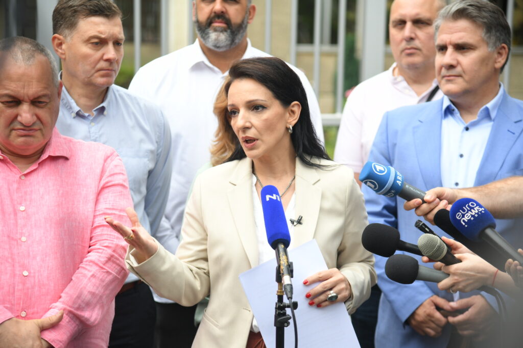 Beograd 7.7.2023. CZ Pred pocetak konferencije ispred Centralnog zatvora Foto: Nemanja Jovanovic/Nova.rs