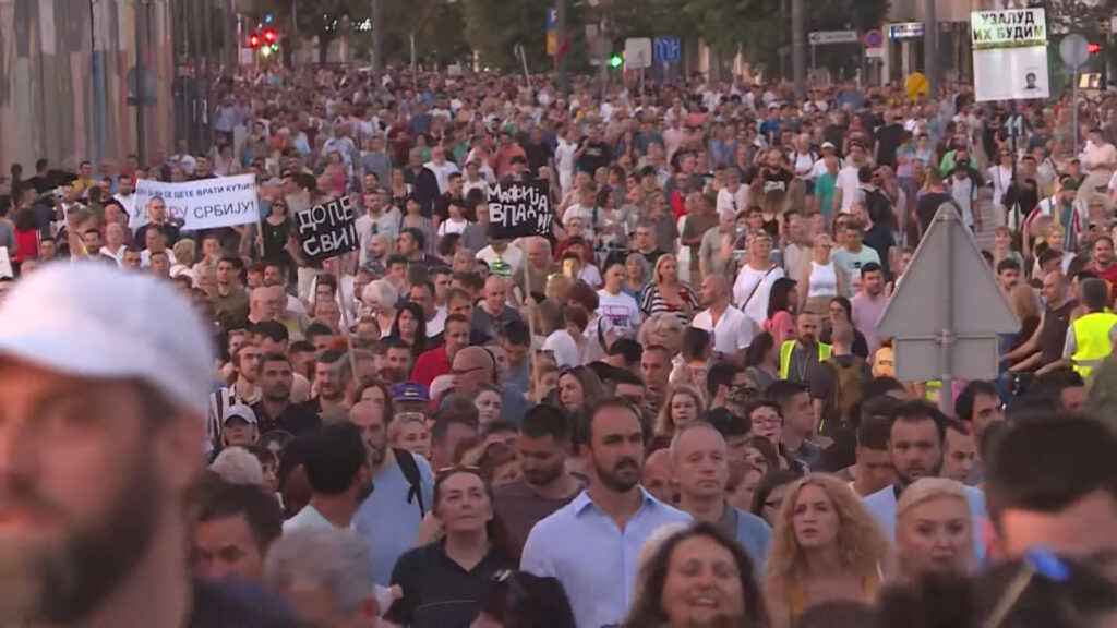 SETNJE. Da li su protesti zreli za promene, prilog, emisija Među nama Foto: Nova