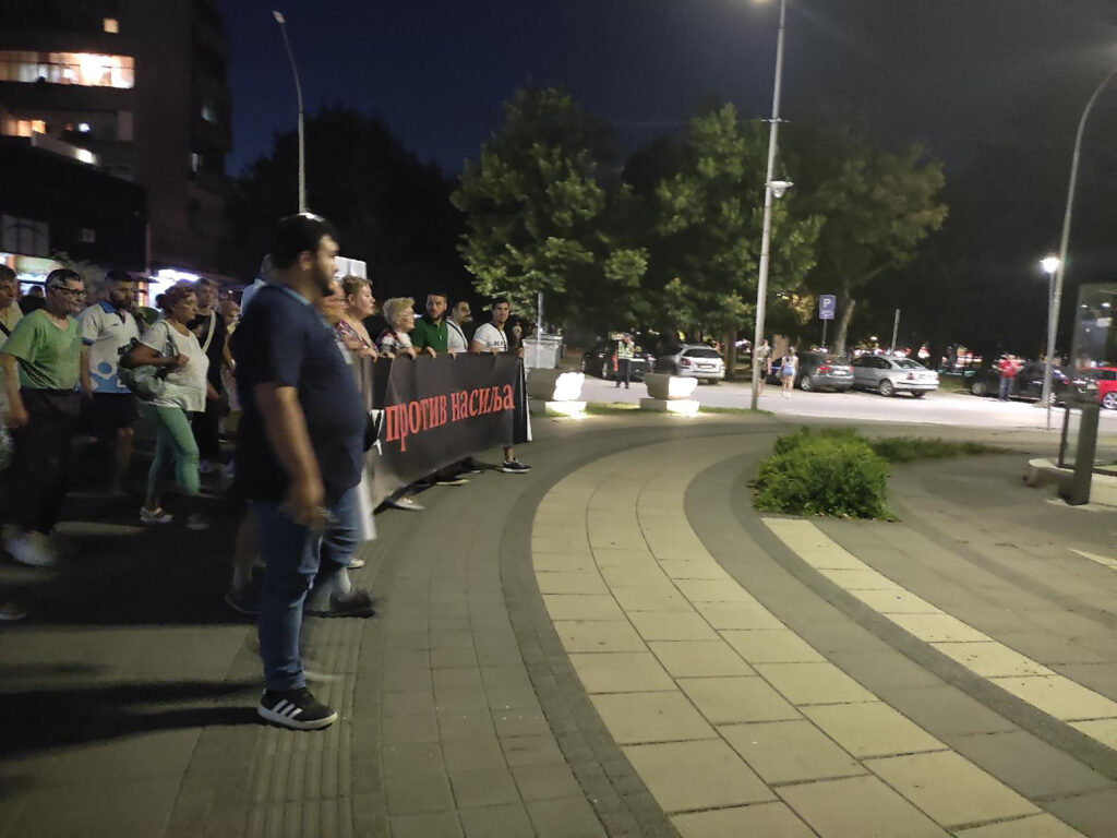 Mesto: Beograd
Datum: Sat Jul 29 23:42:17 CEST 2023
Dogadjaj: DRUŠTVO/POLITIKA/OPŠTINE - Protest "Leskovac protiv nasilja"
Fotoreporter: Ljiljana Stojanović
Izvor: FoNet