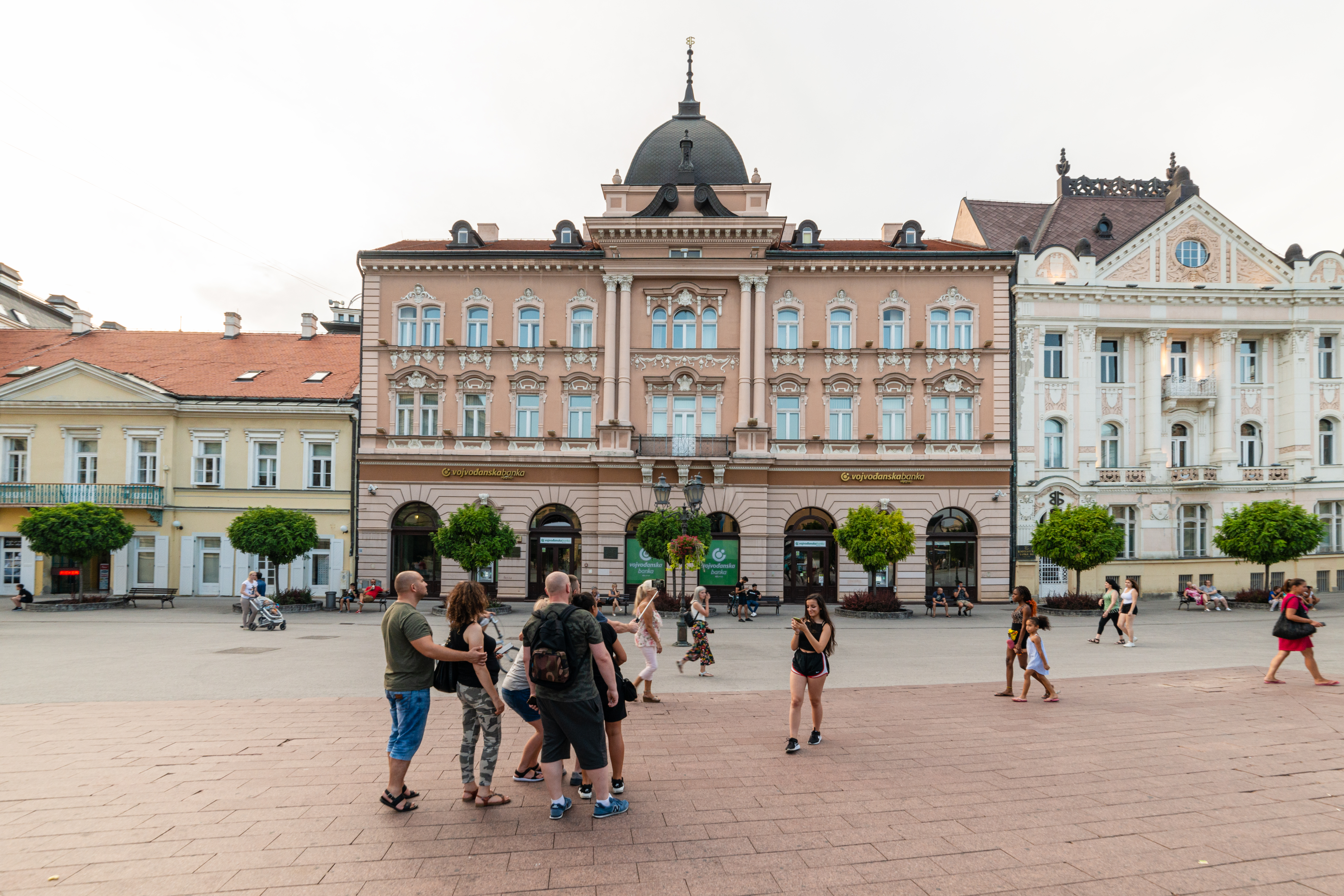 Turisti, srbija, ilustracija Foto: Shutterstock/Nenad Nedomacki