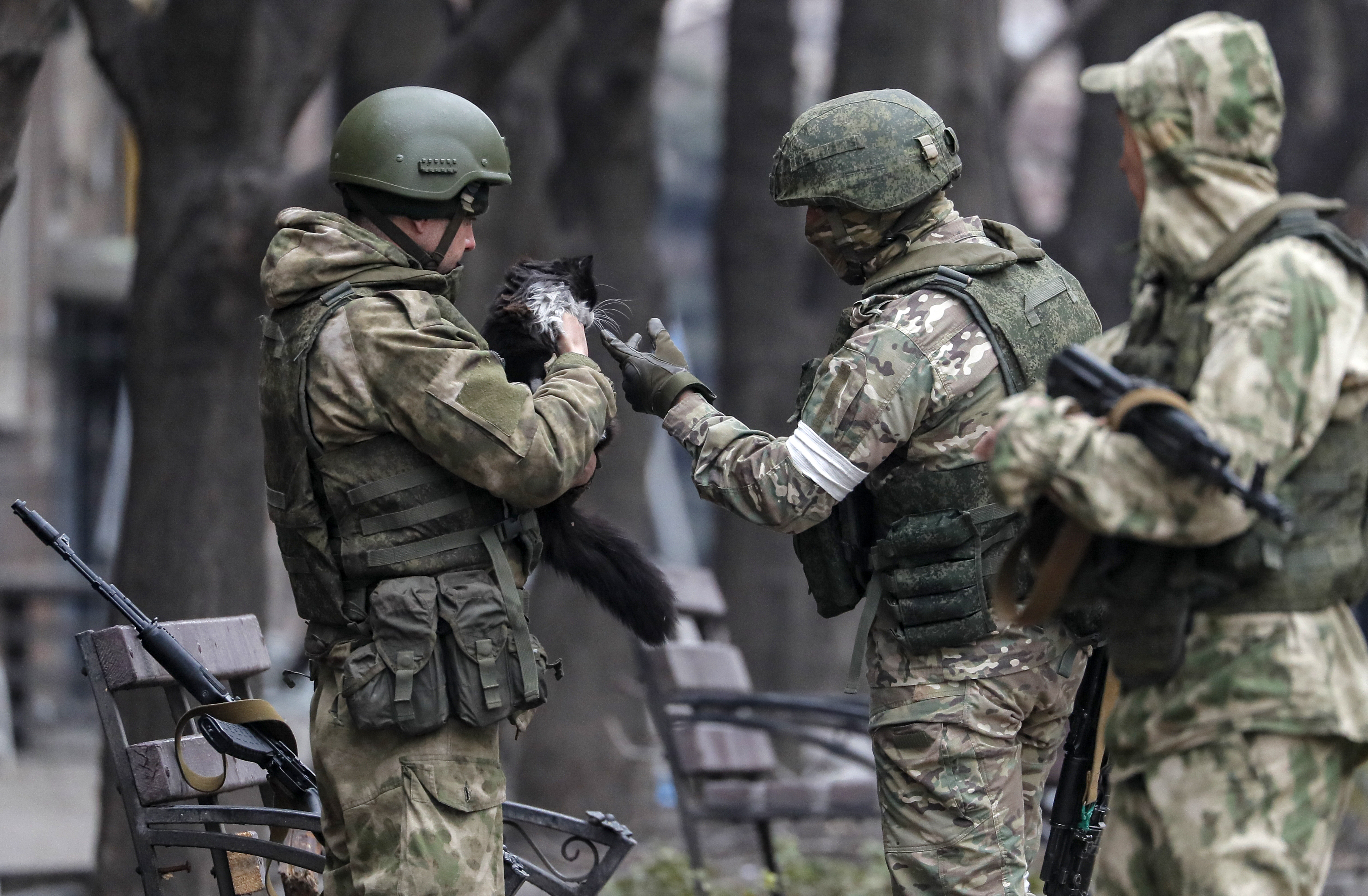 Street life in Mariupol