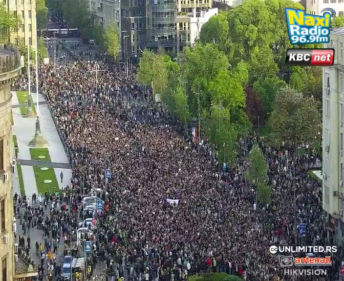 Protest Srbija protiv nasilja. Protest ispred zgrade Narodne skupštine, Skupština Foto: Naxi kamere